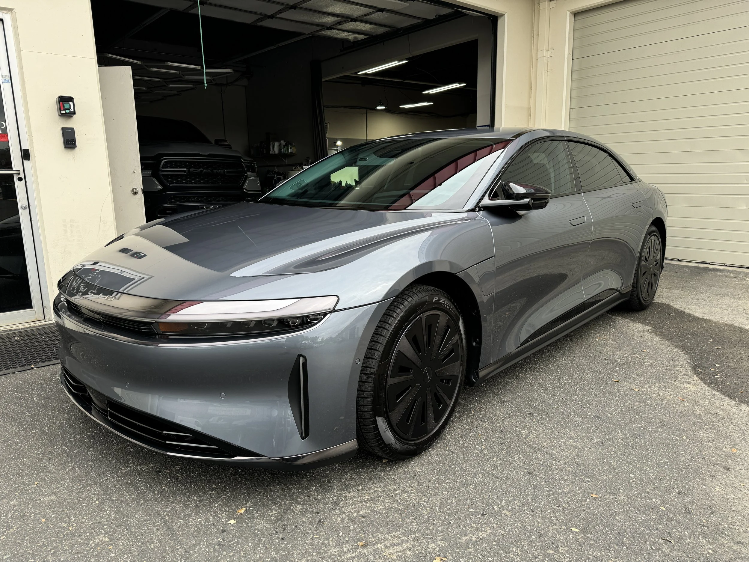 2024 Lucid Air Touring (Cosmos Silver Metallic)