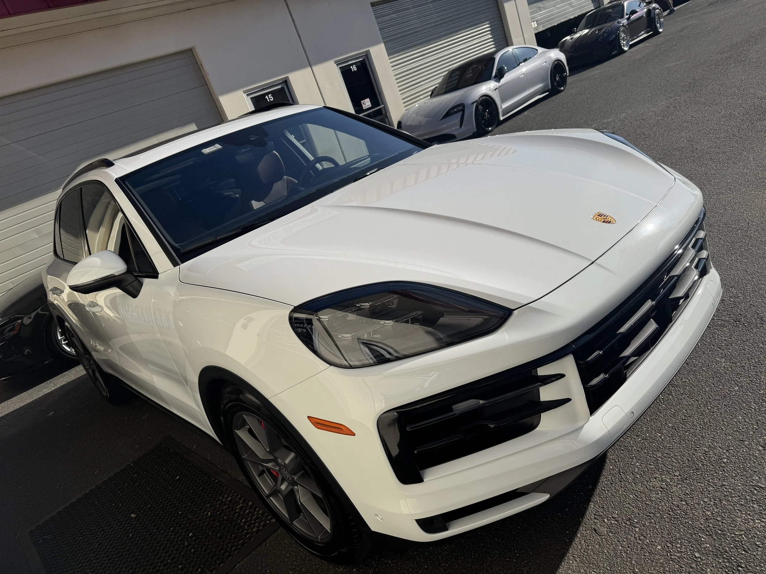2025 Porsche Cayenne S (White)