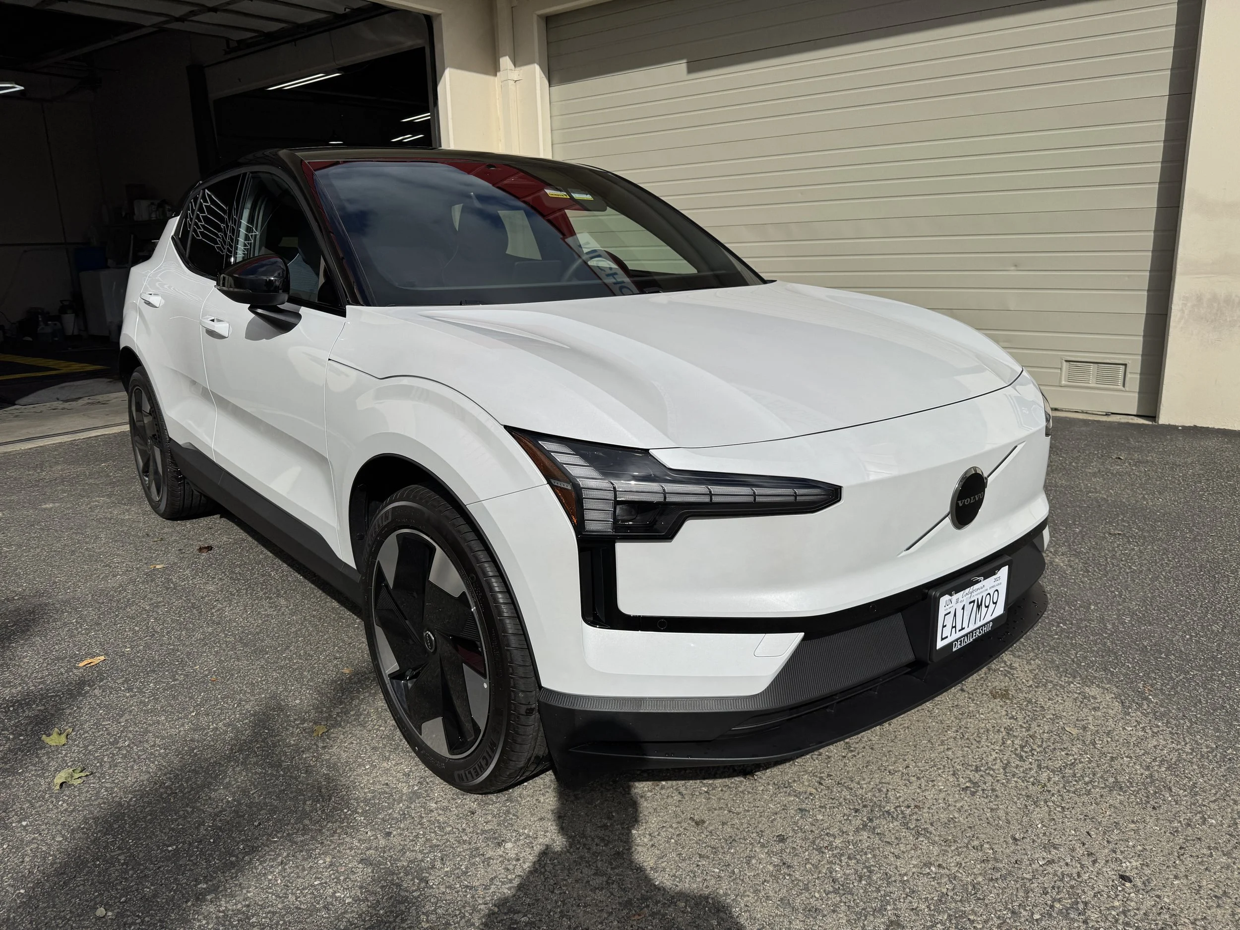 2025 Volvo EX30 (Crystal White)