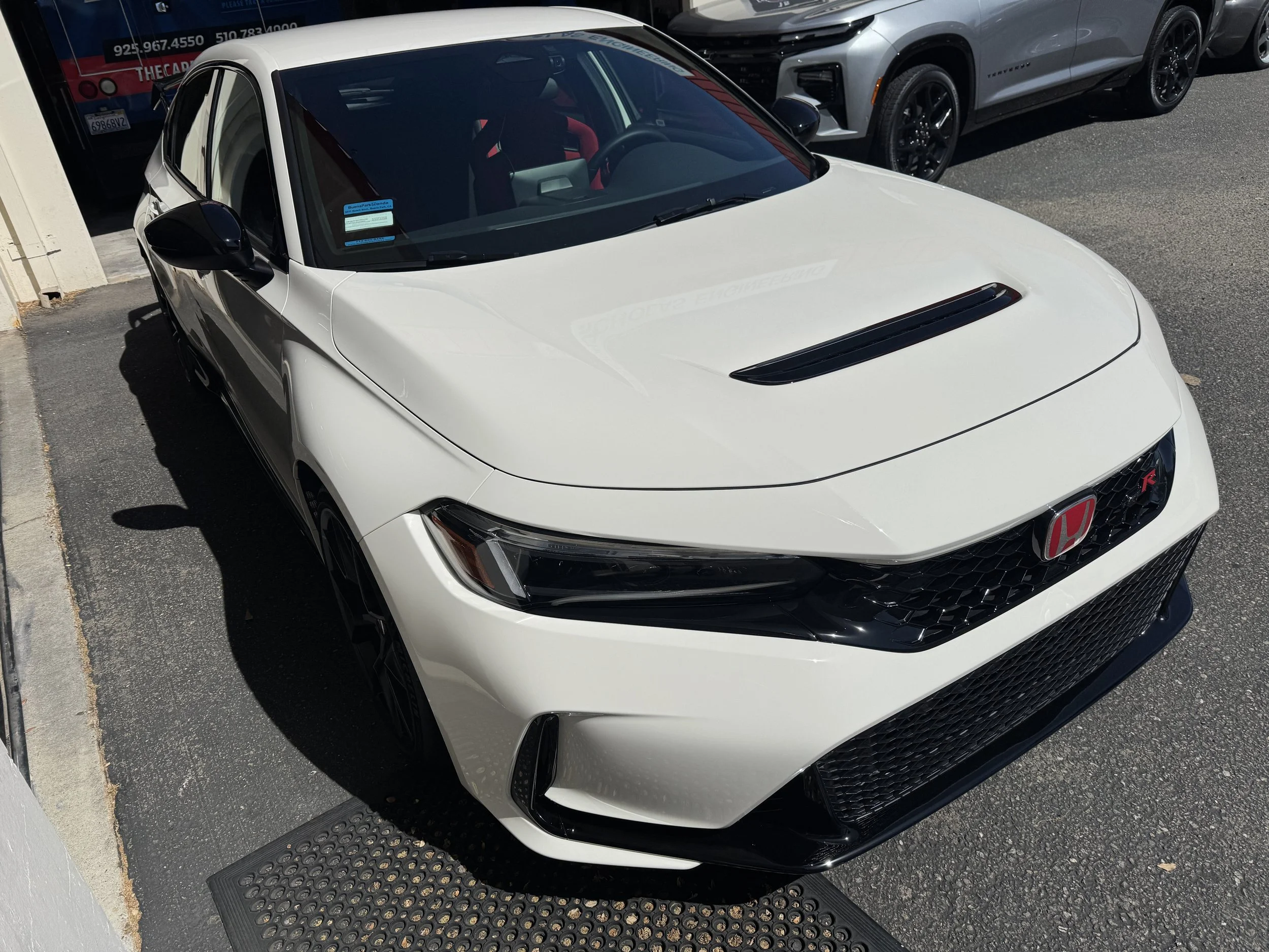 2025 Honda Civic Type-R (Championship White)