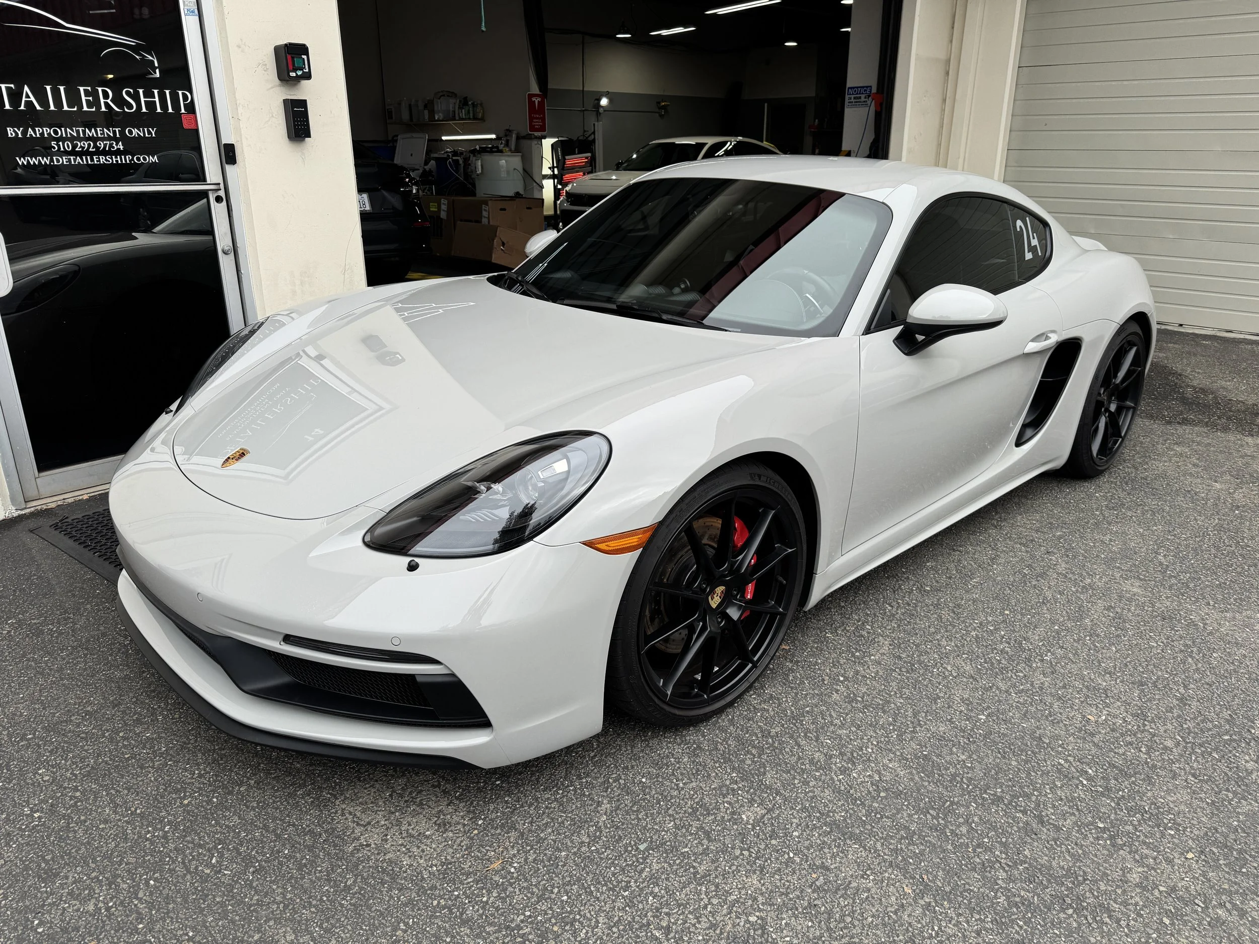 2023 Porsche 718 Cayman GTS (Chalk)