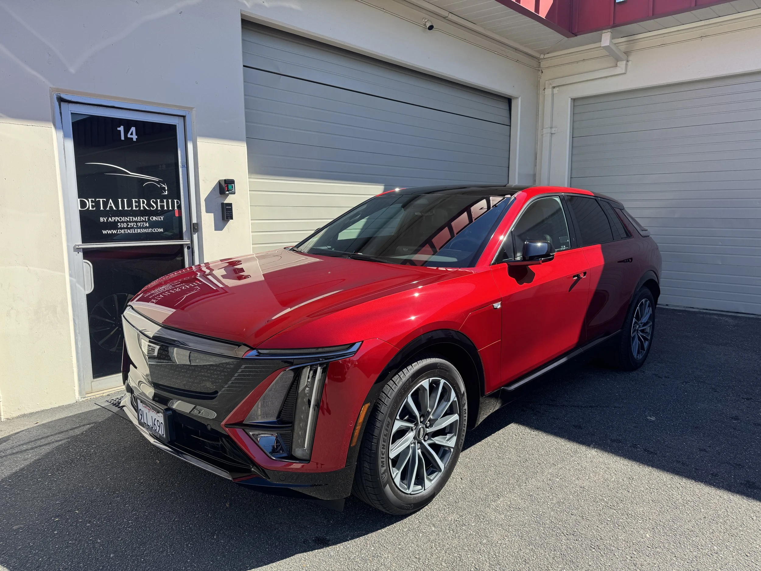 2024 Cadillac Lyriq (Radiant Red Tintcoat)