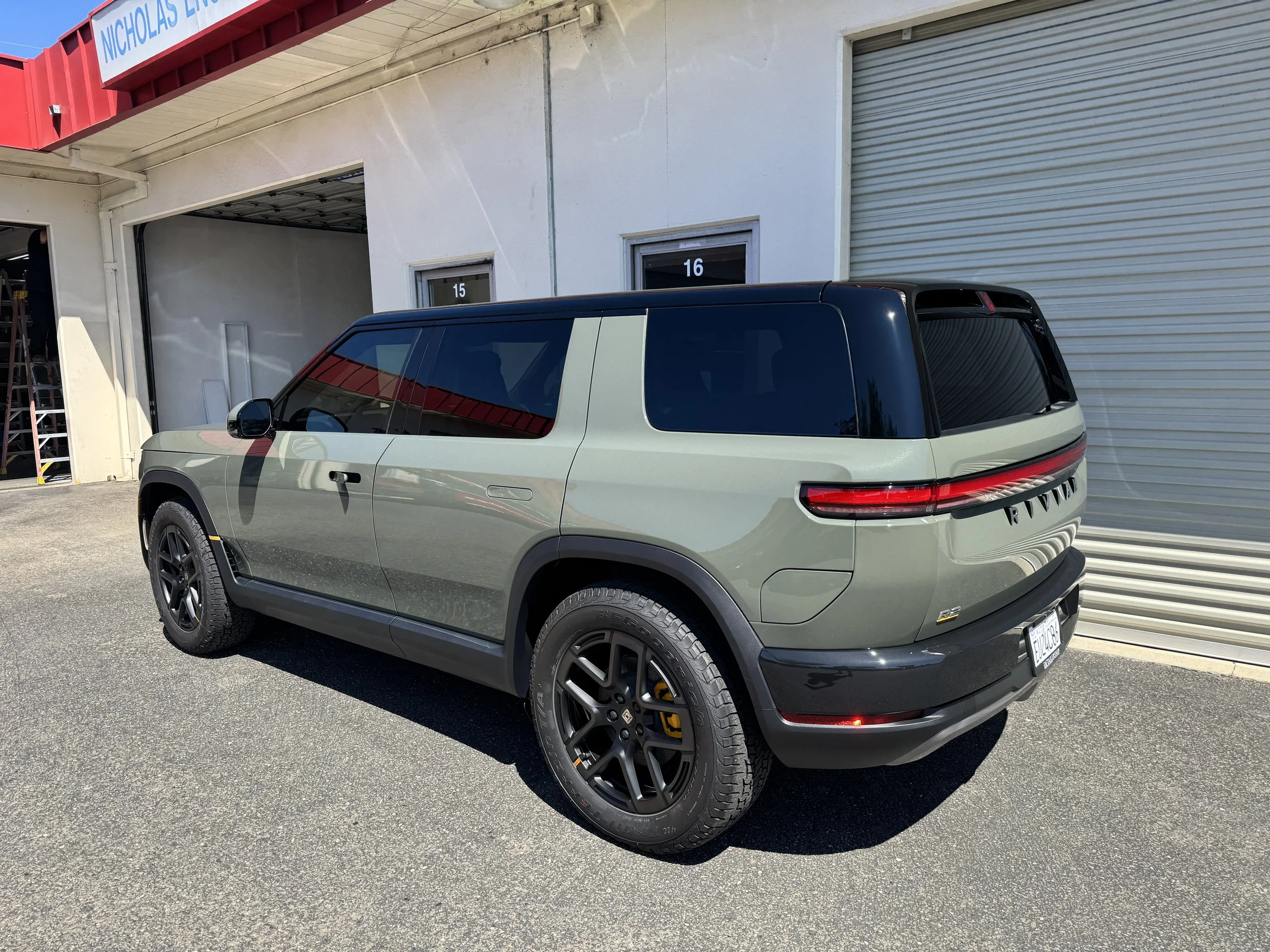 2026 Rivian R2 (Launch Green)