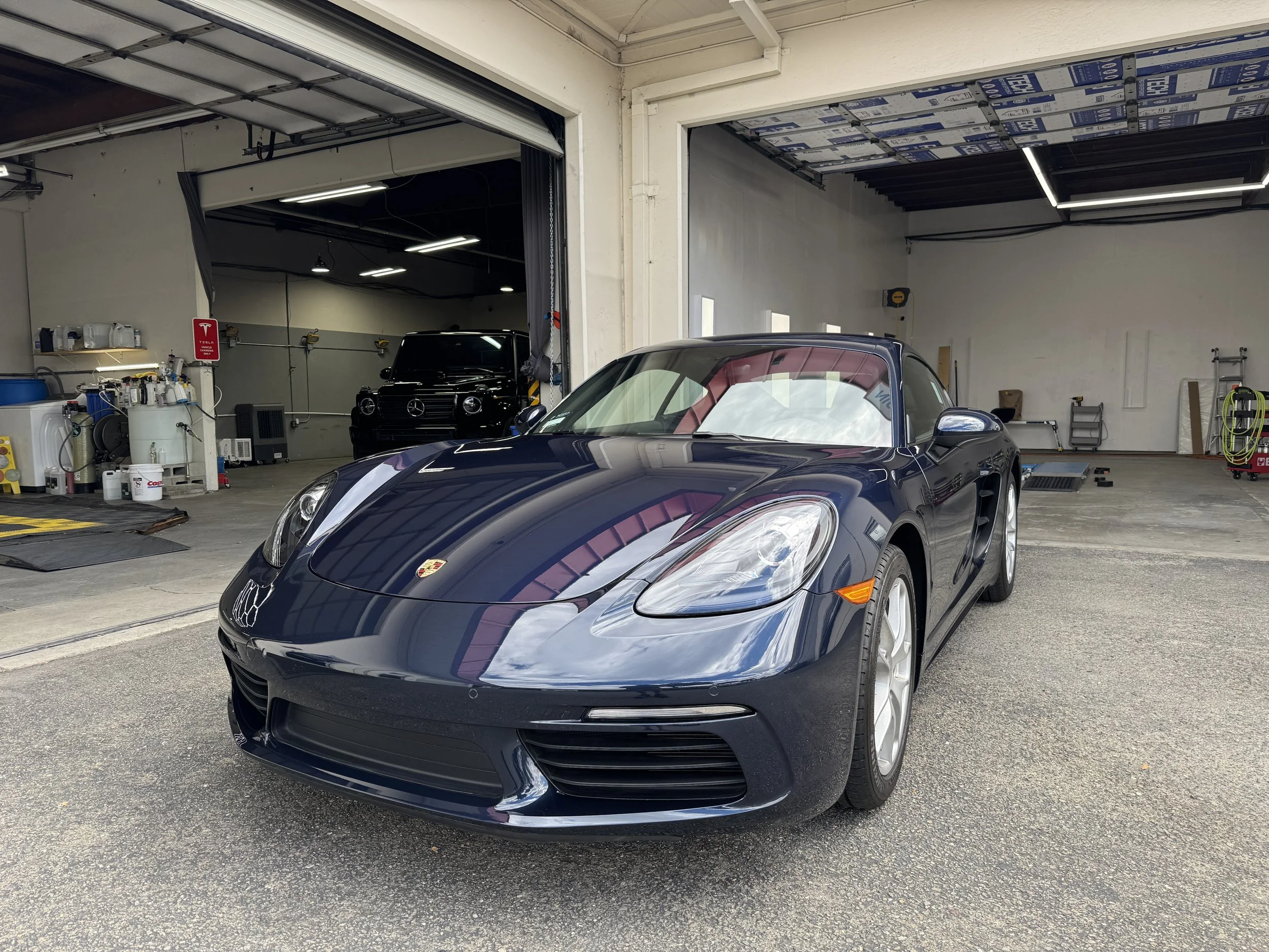 2018 Porsche Cayman (Midnight Blue Metallic)