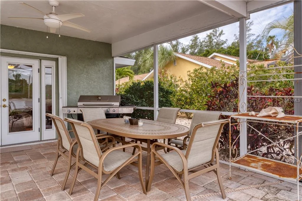 4 winslow patio.jpg