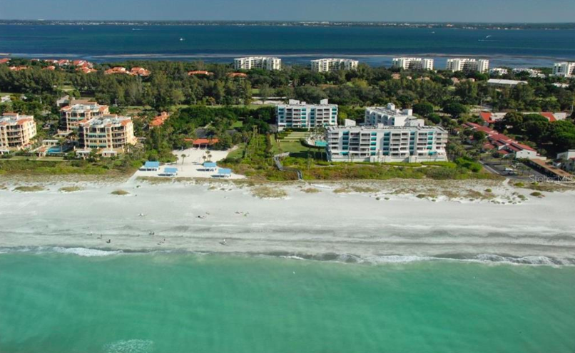 Just Listed: Harbour Oaks in Bay Isles