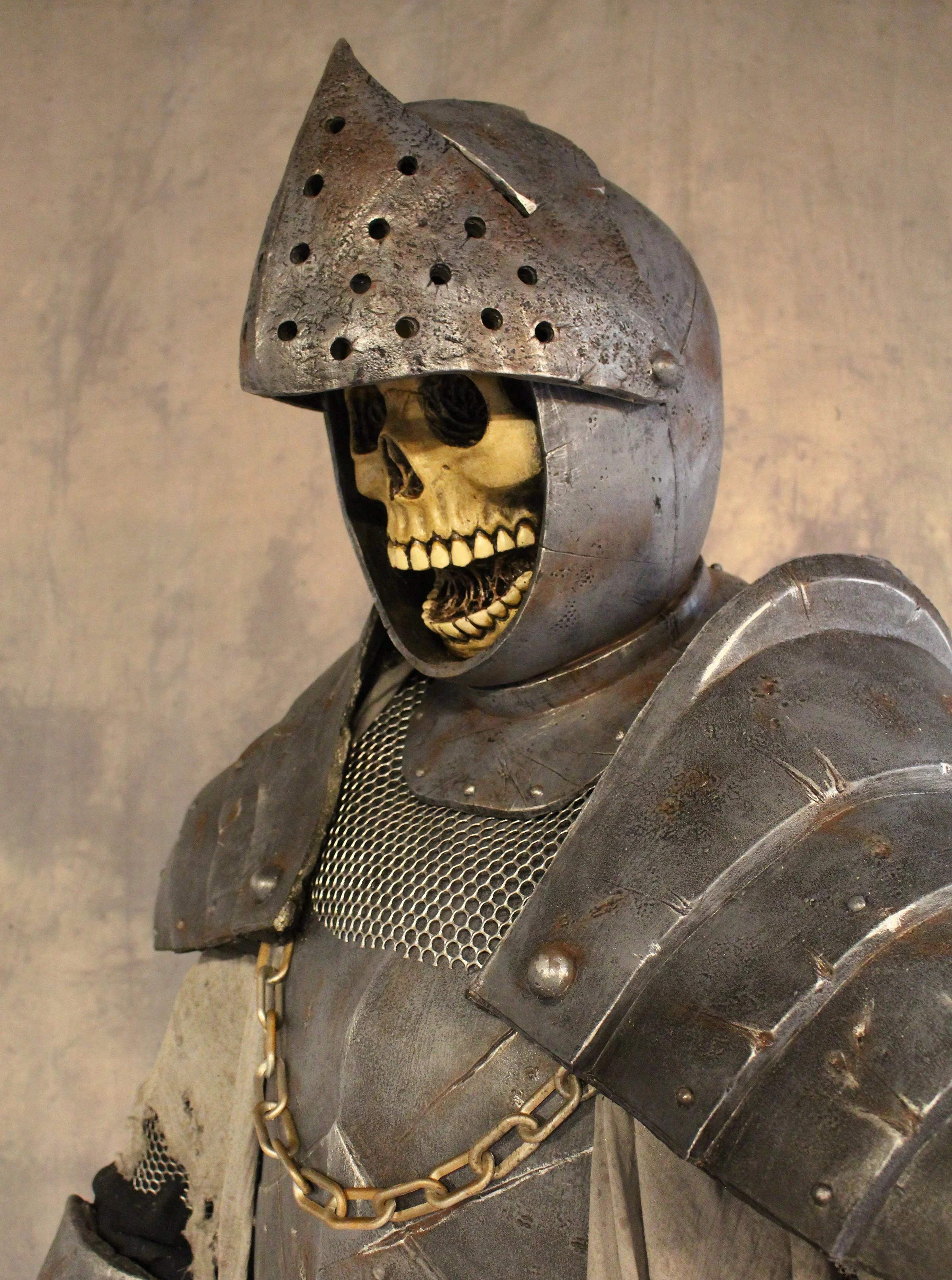 Colossal Knight 6.jpg