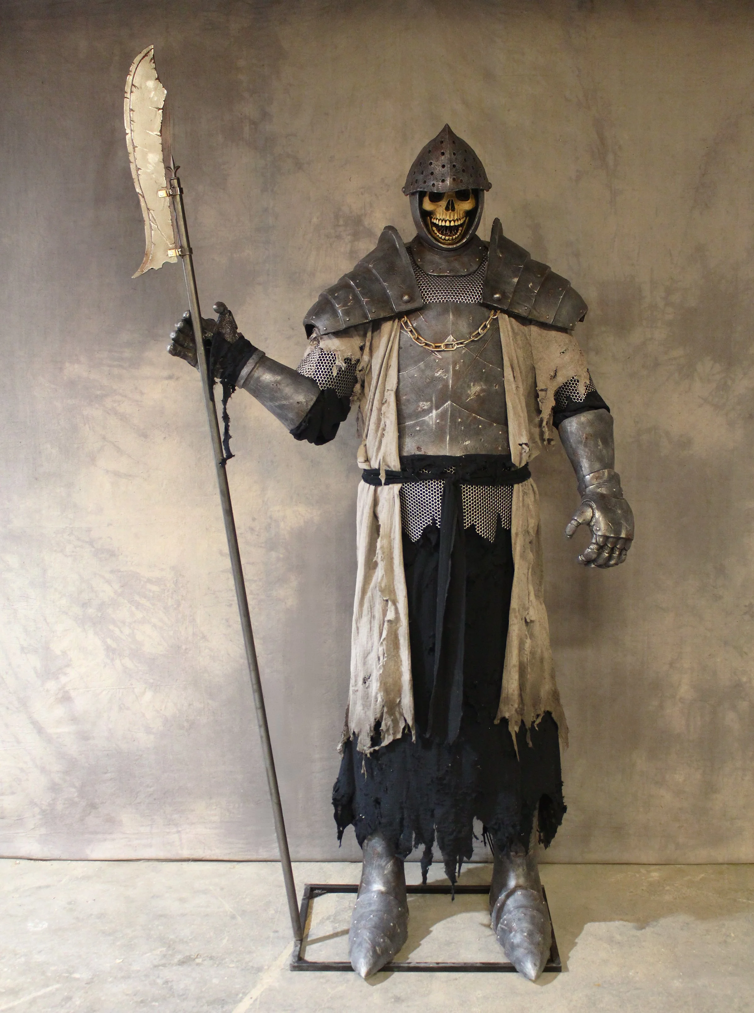 Colossal Knight 2.jpg