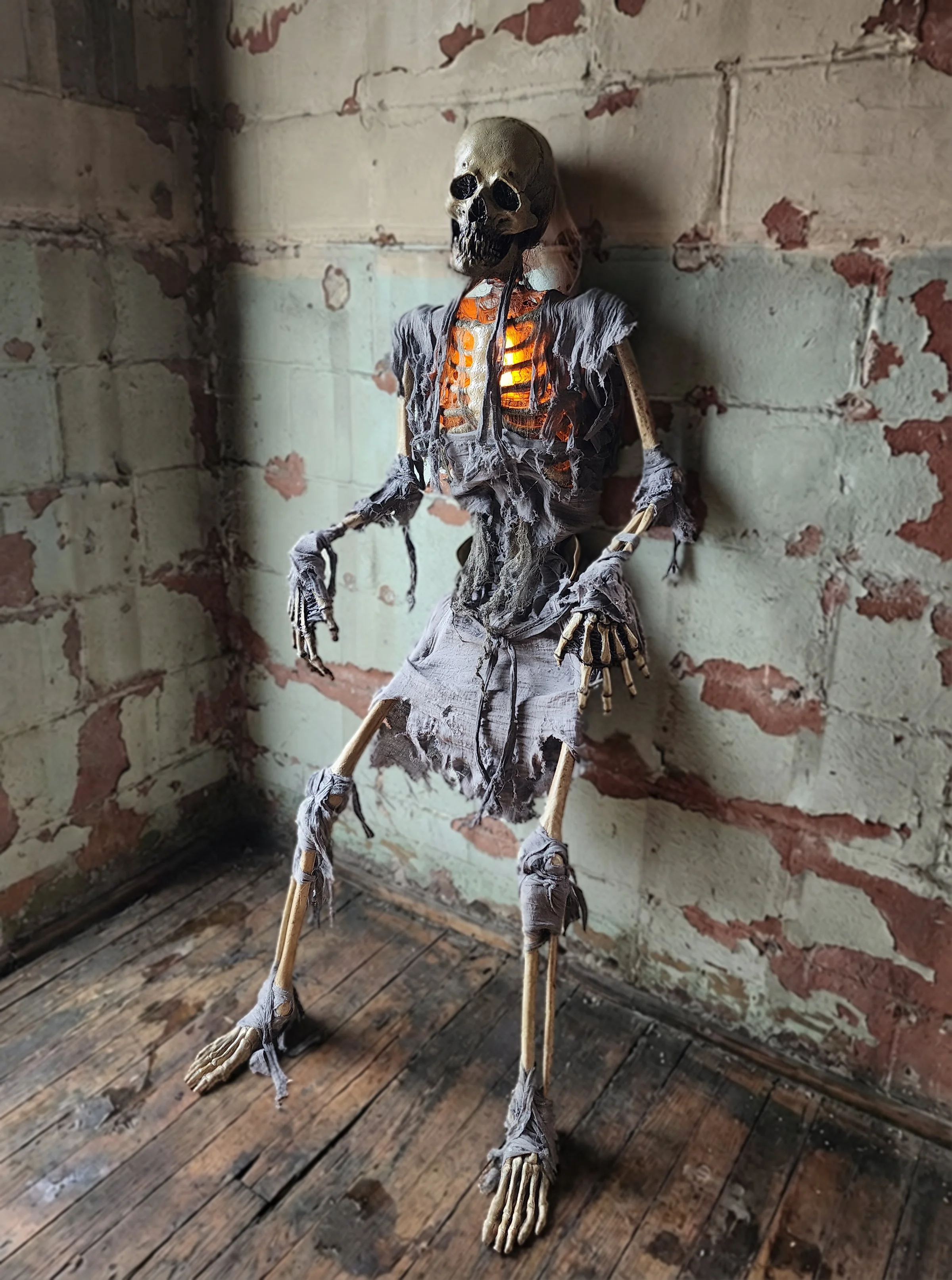 Crypt Skeletorch 3.jpg