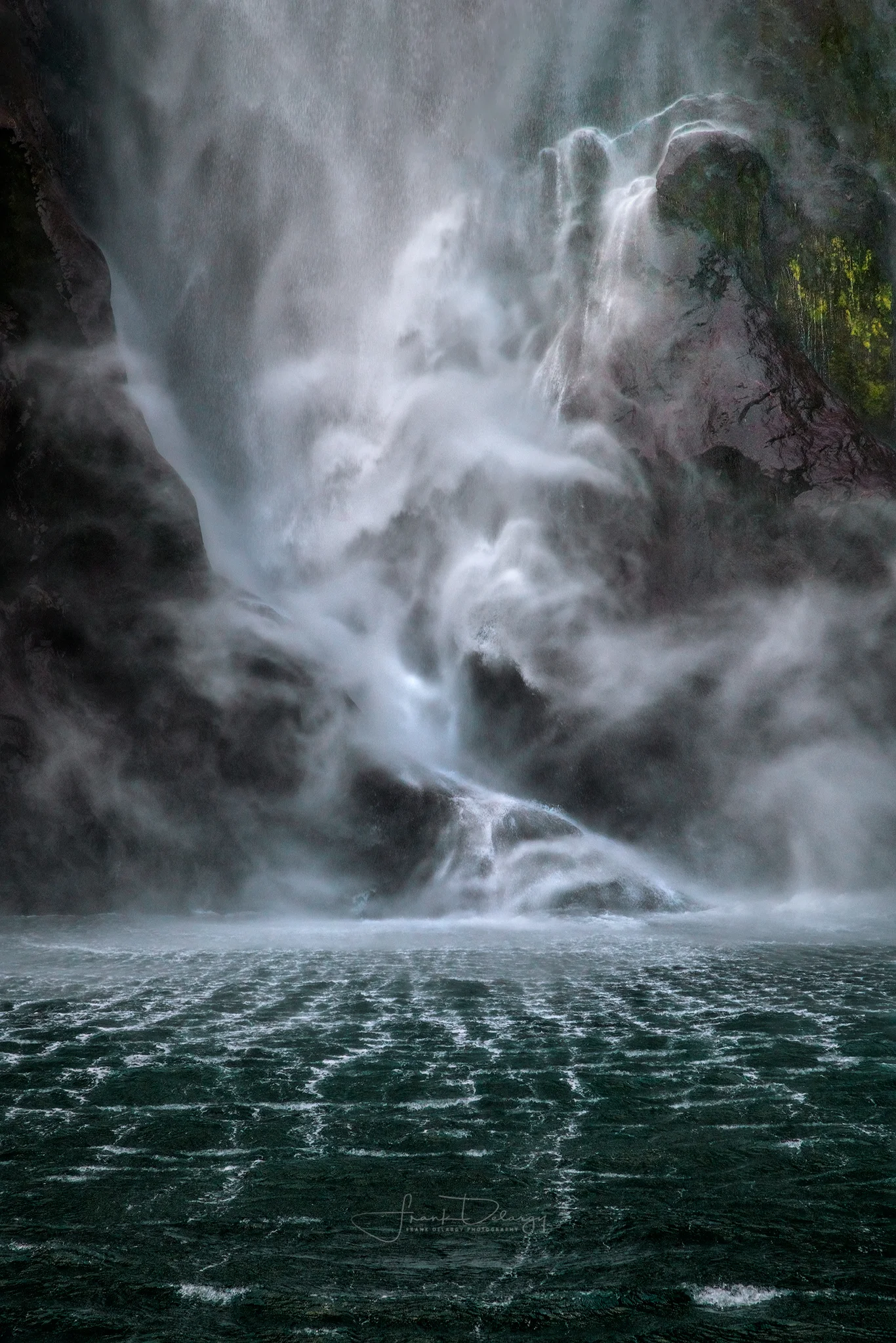 _DSC7563-waterfall2.jpg