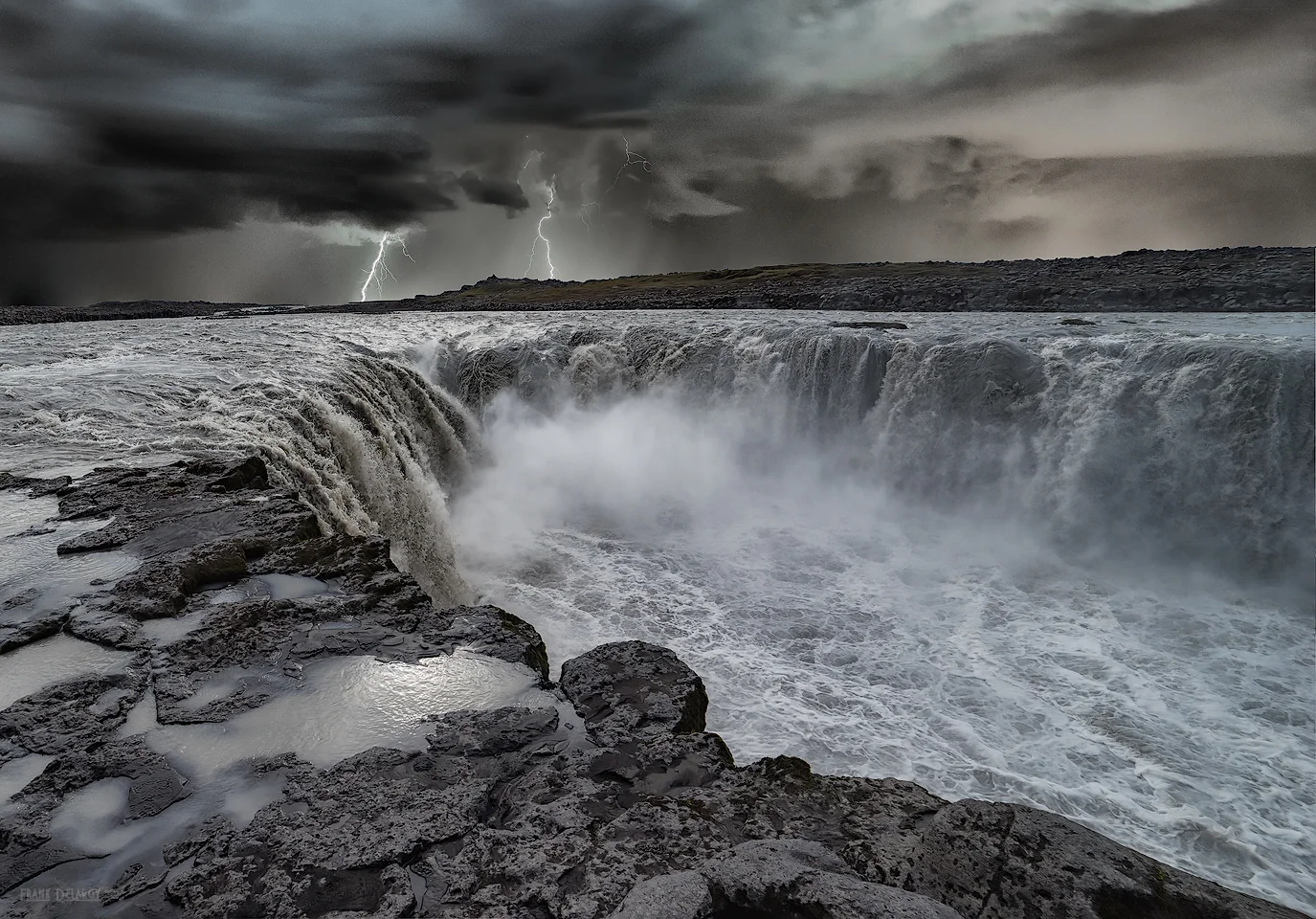 _DSC8112-Selfoss---lightning.jpg