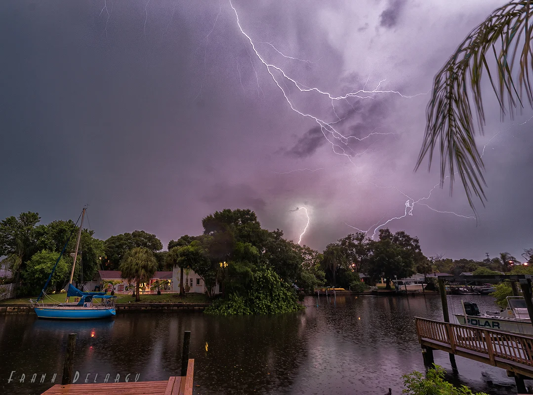 lightning-2.jpg