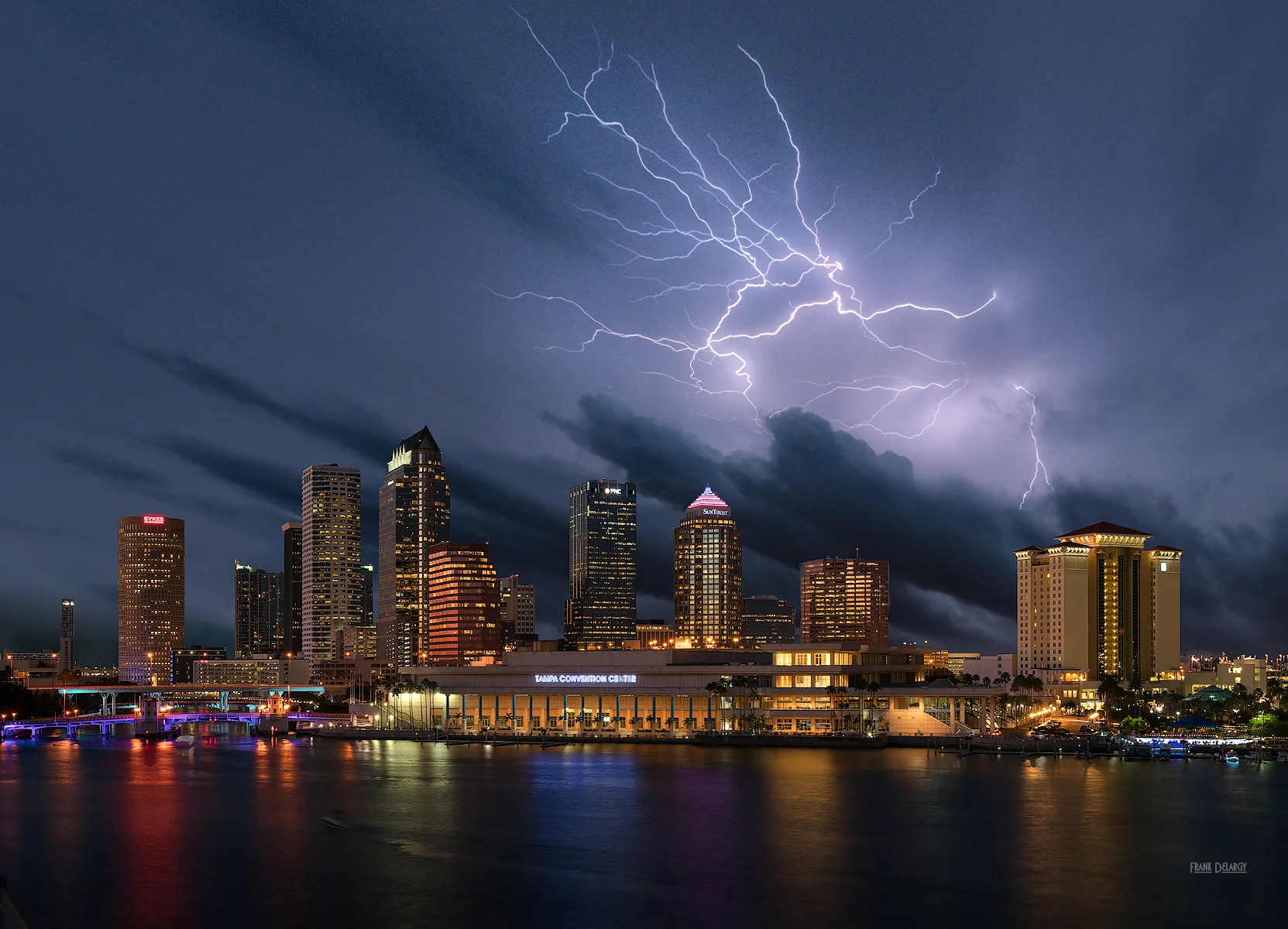 Tampa-downtown-with-lightning.jpg