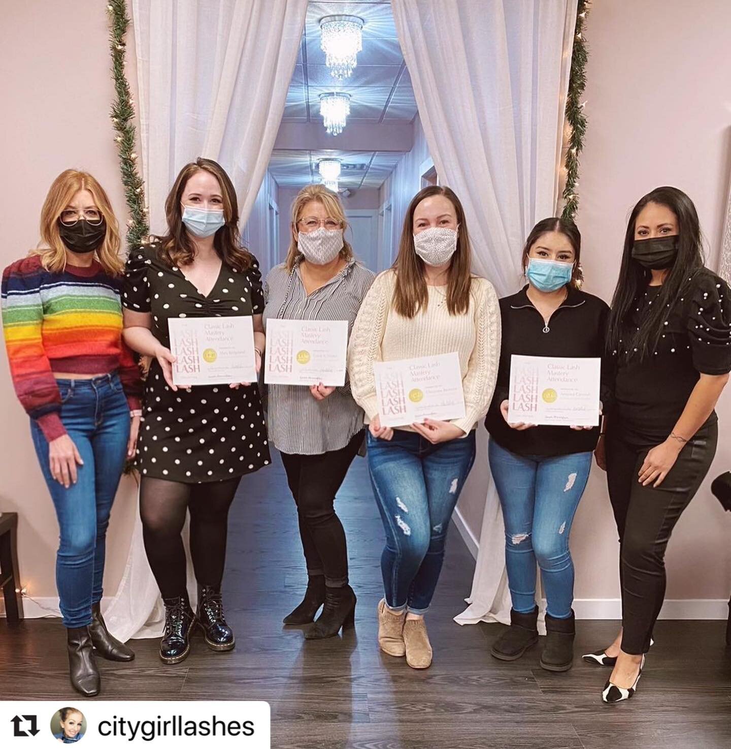 #Repost @citygirllashes with @make_repost

𝗦𝗽𝗿𝗲𝗮𝗱 𝘁𝗵𝗲 𝗸𝗻𝗼𝘄𝗹𝗲𝗱𝗴𝗲-𝗦𝗽𝗿𝗲𝗮𝗱 𝘁𝗵𝗲 𝘄𝗲𝗮𝗹𝘁𝗵!
・・・

Lash Artists in the making. These girls blew me away this weekend with their eagerness and desire to learn. We can&rsquo;t wait t