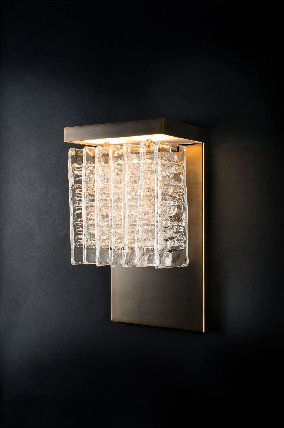 ice-sconce-applique-bronze-crystal-reda-amalou-veronese-1.jpg