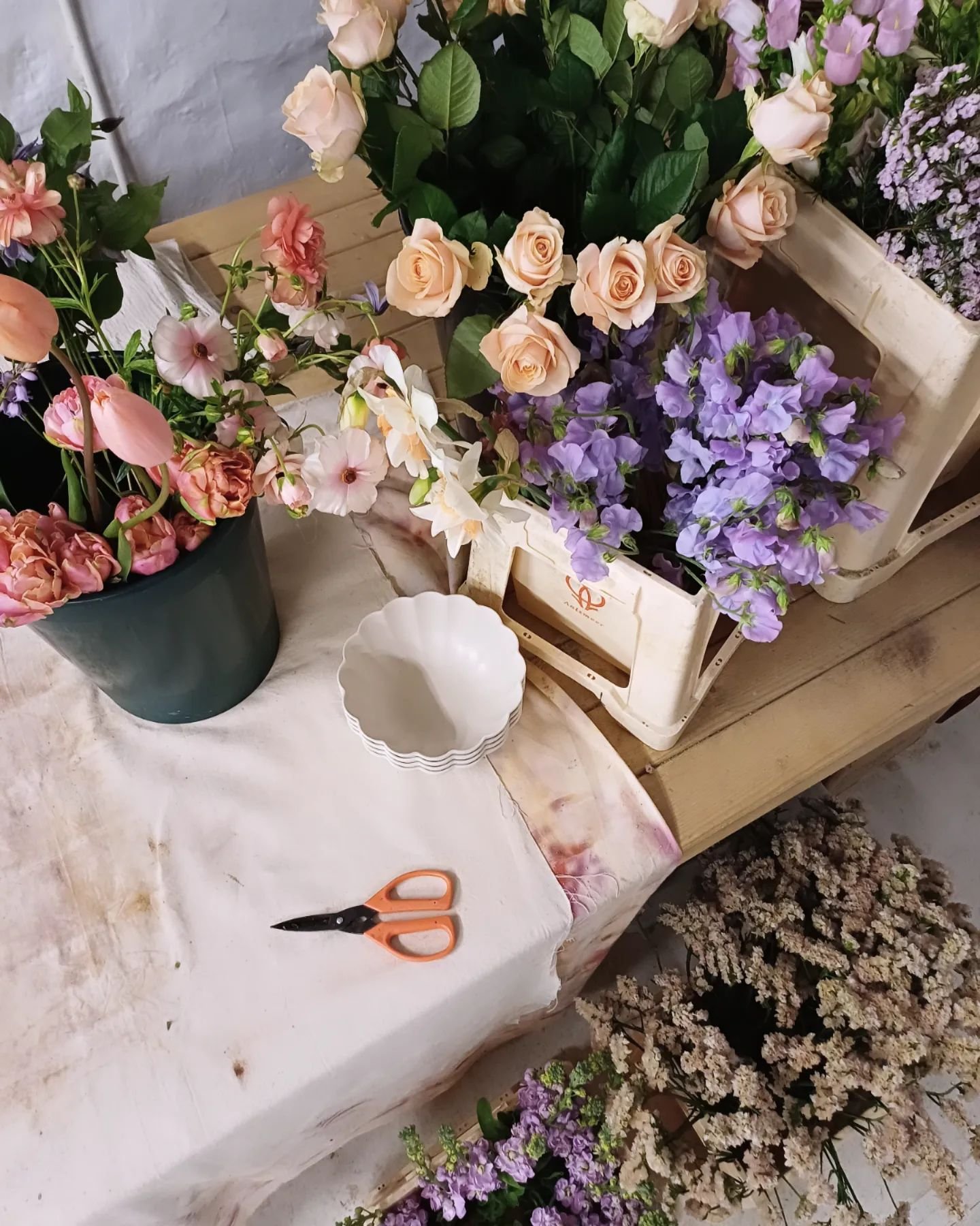 A glimpse behind the scenes in my studio. This is my workbench - it's where I condition and arrange your flowers, steep dye baths, and gather students for Dove &amp; Myrtle workshops. It's seen it all and could most definitely tell a tale or two 💫
.