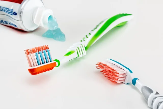 toothbrush-3191097_640.jpg