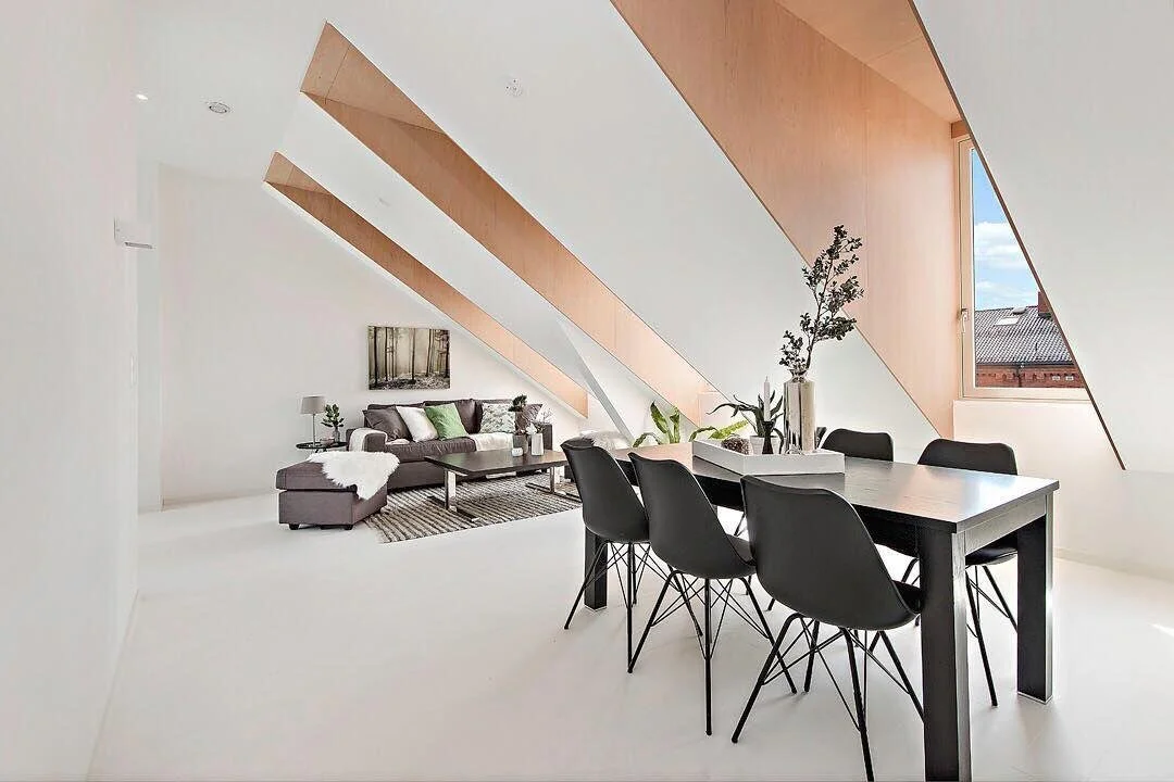 Sleek white minimalist deisign, fancy modern interpretations of arks in the living room