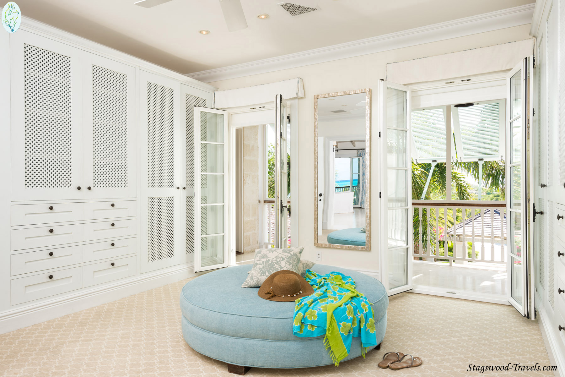 Villa TCI AG Master Dressing Room.jpg