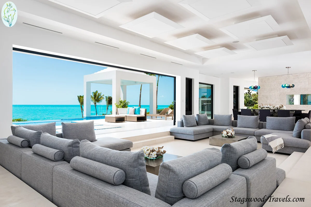 Triton Villa_01_web_logo_site.jpg