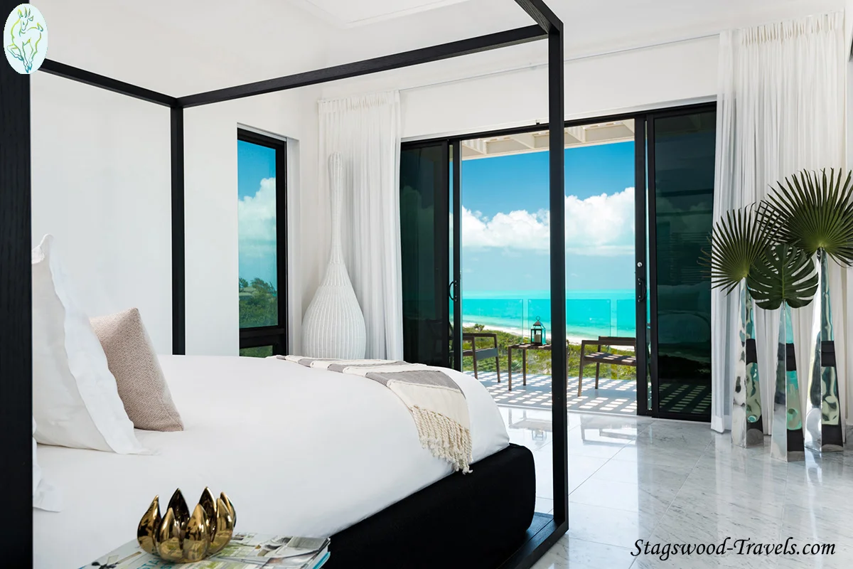 Triton Villa_06_web_logo_site.jpg