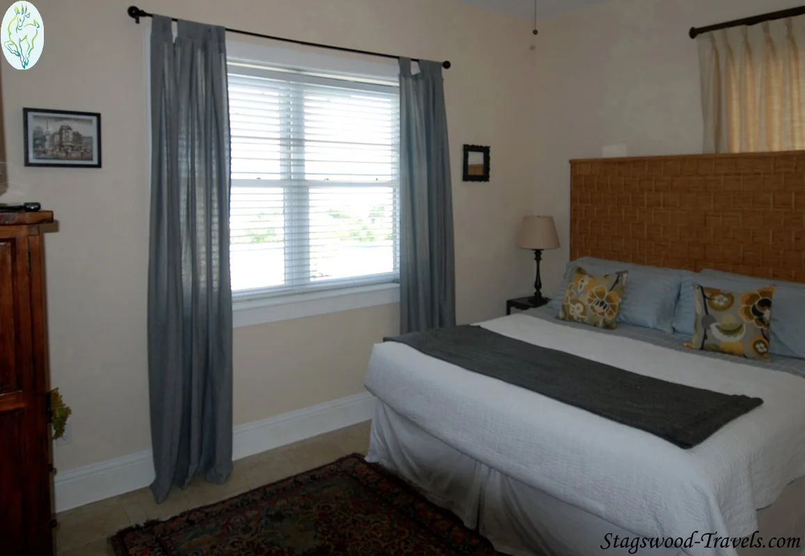 Bedroom 2_web_logo_site.jpg