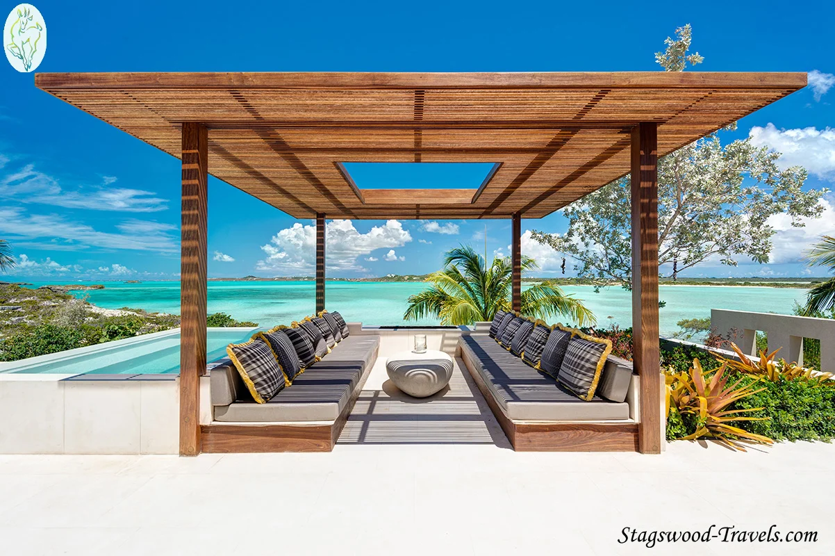 4. Turtle Tail Estate_03_web_logo_site.jpg