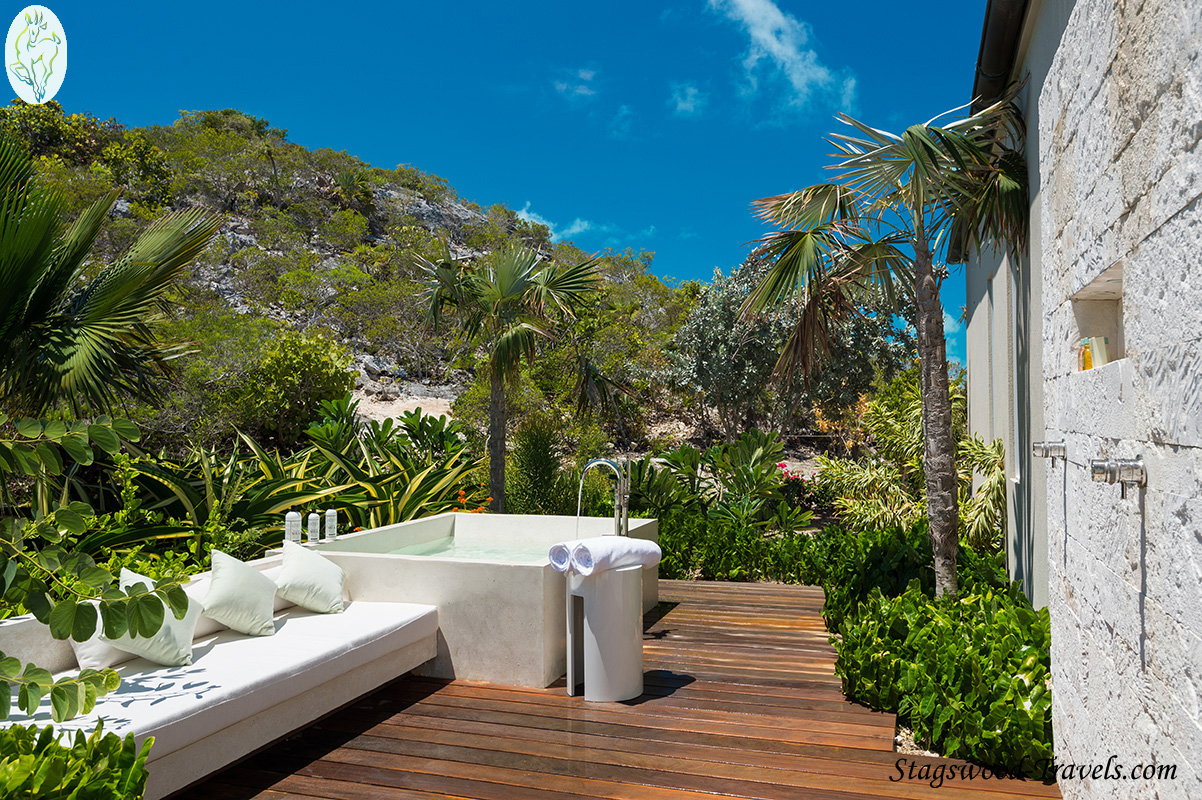 31. Turtle Tail Estate_19_web_logo_site.jpg