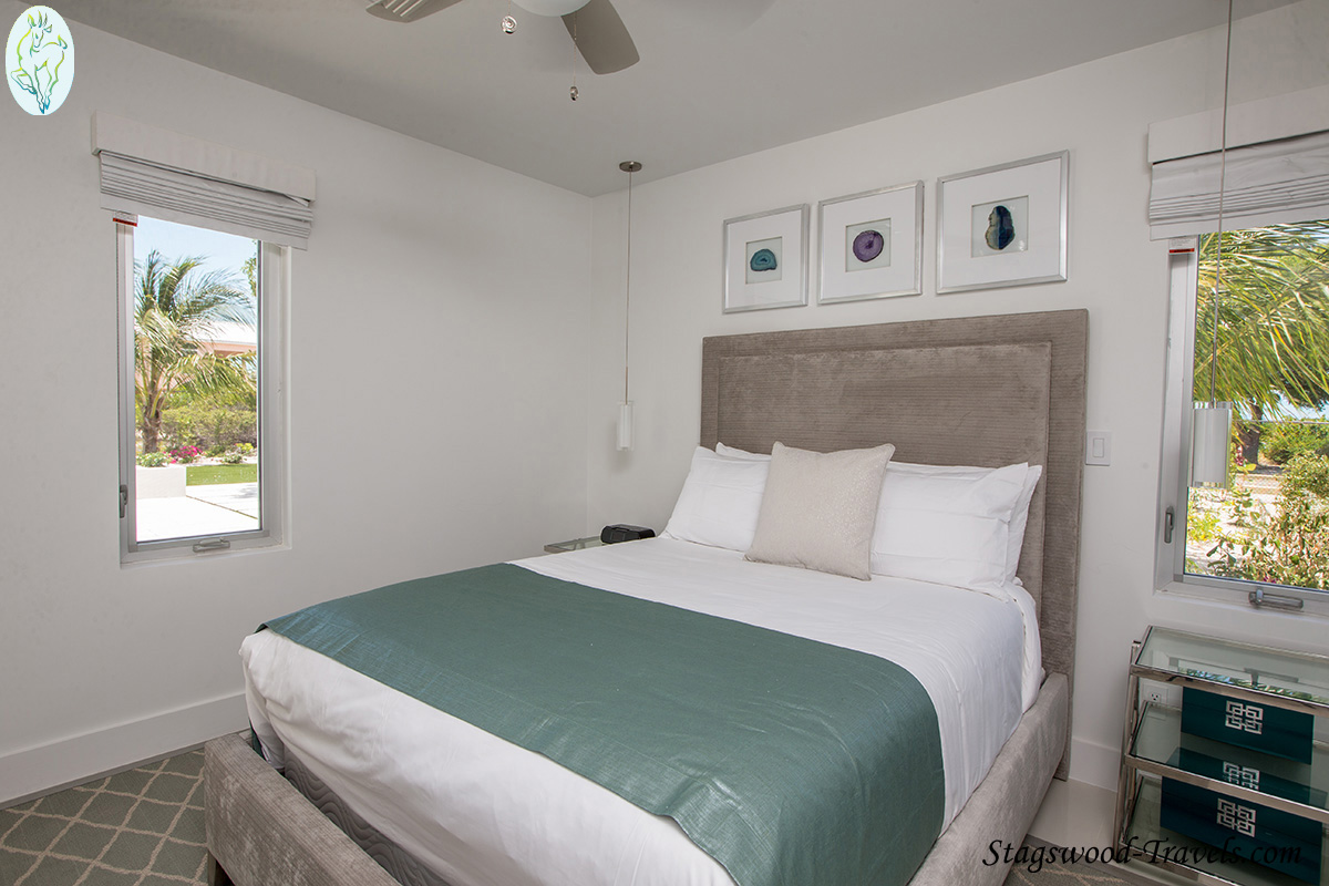 Bahari 2nd Bedroom_web_logo_site.jpg