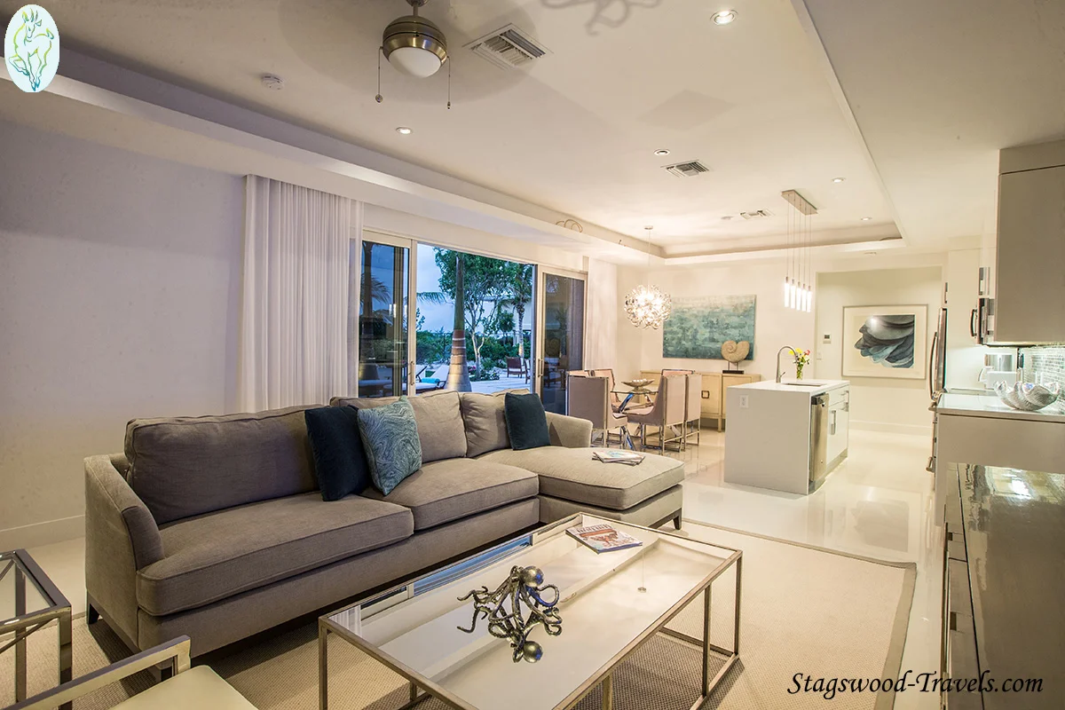 Bahari Living Room_web_logo_site.jpg