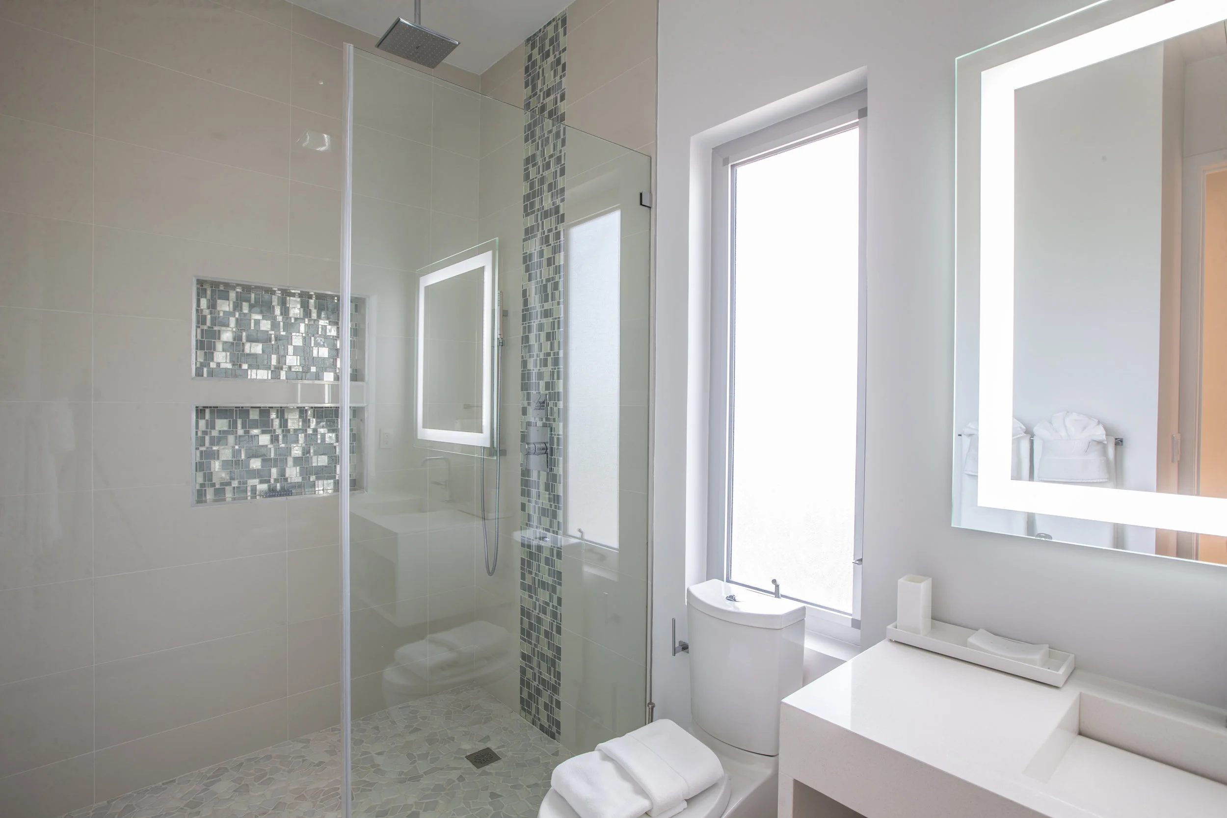 Kiangazi Studio Bath.JPG