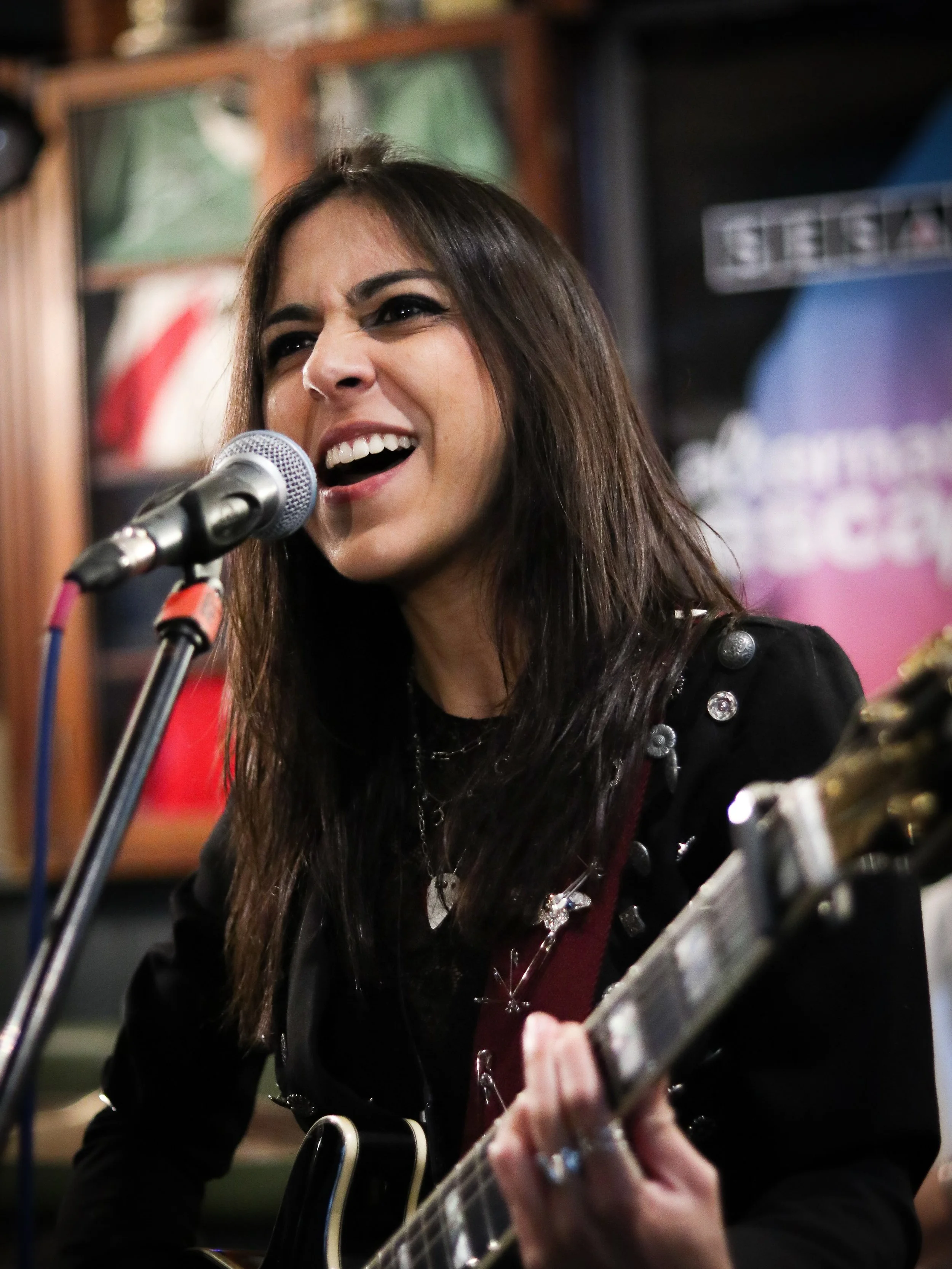 Alt Escape 2026 ✔️

It&rsquo;s always a joy to come back to one of my favourite cities and even better to play, see so many friends and meet new ones ✨

A huge thank you to @sesac , Alt Escape @greatescapefest , @smithereenmusicgroup , @iamchrissimmo