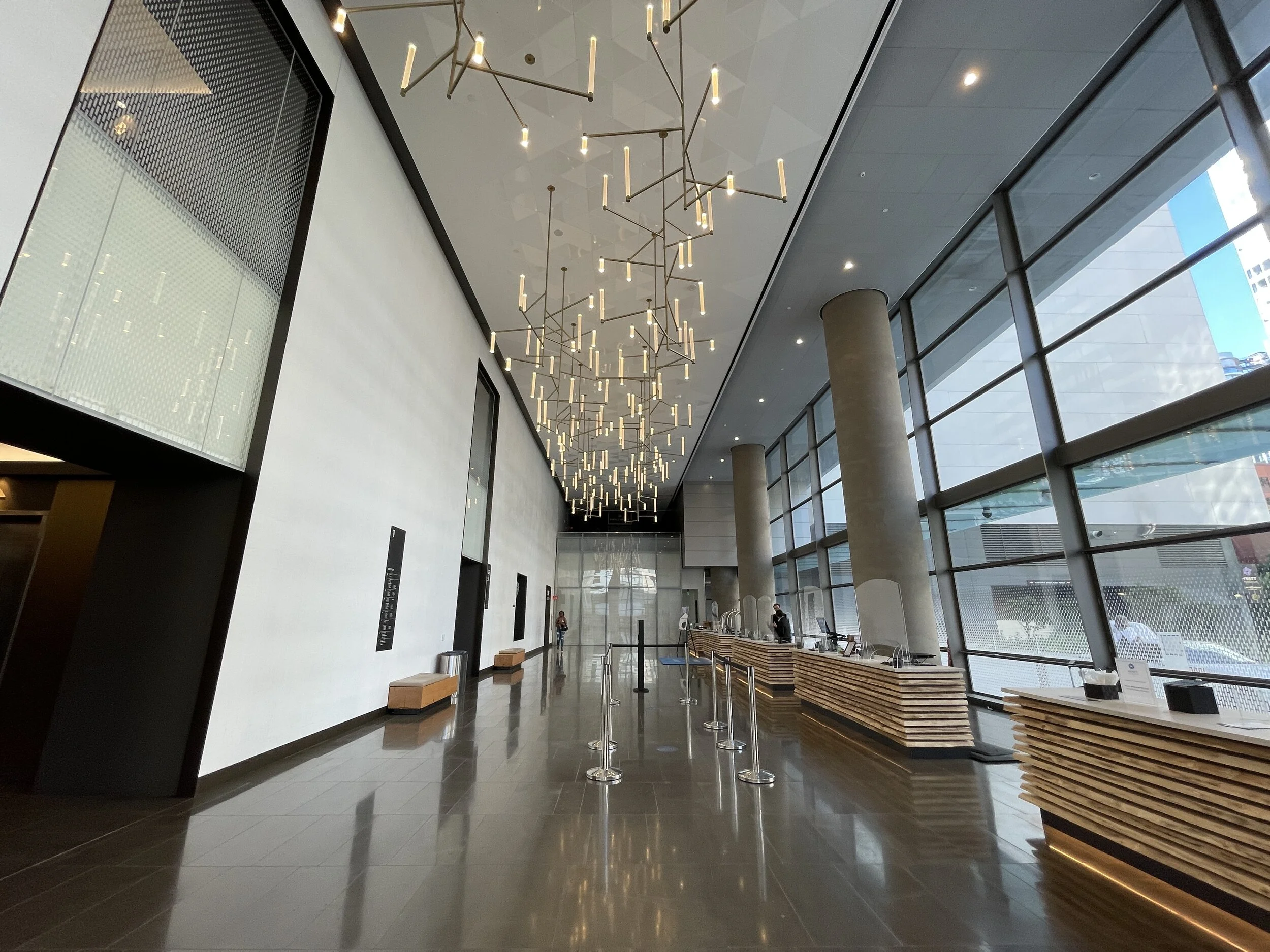 Hotel Review: Hyatt Regency Seattle | 1 King Bed Corner