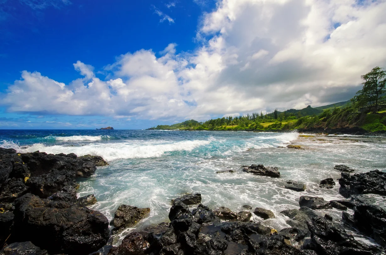 Kaihalulu Bay