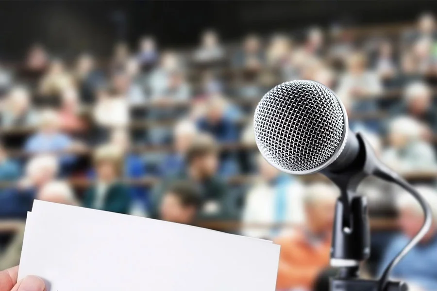 finding-the-right-speaker-for-your-conference-or-event.jpg