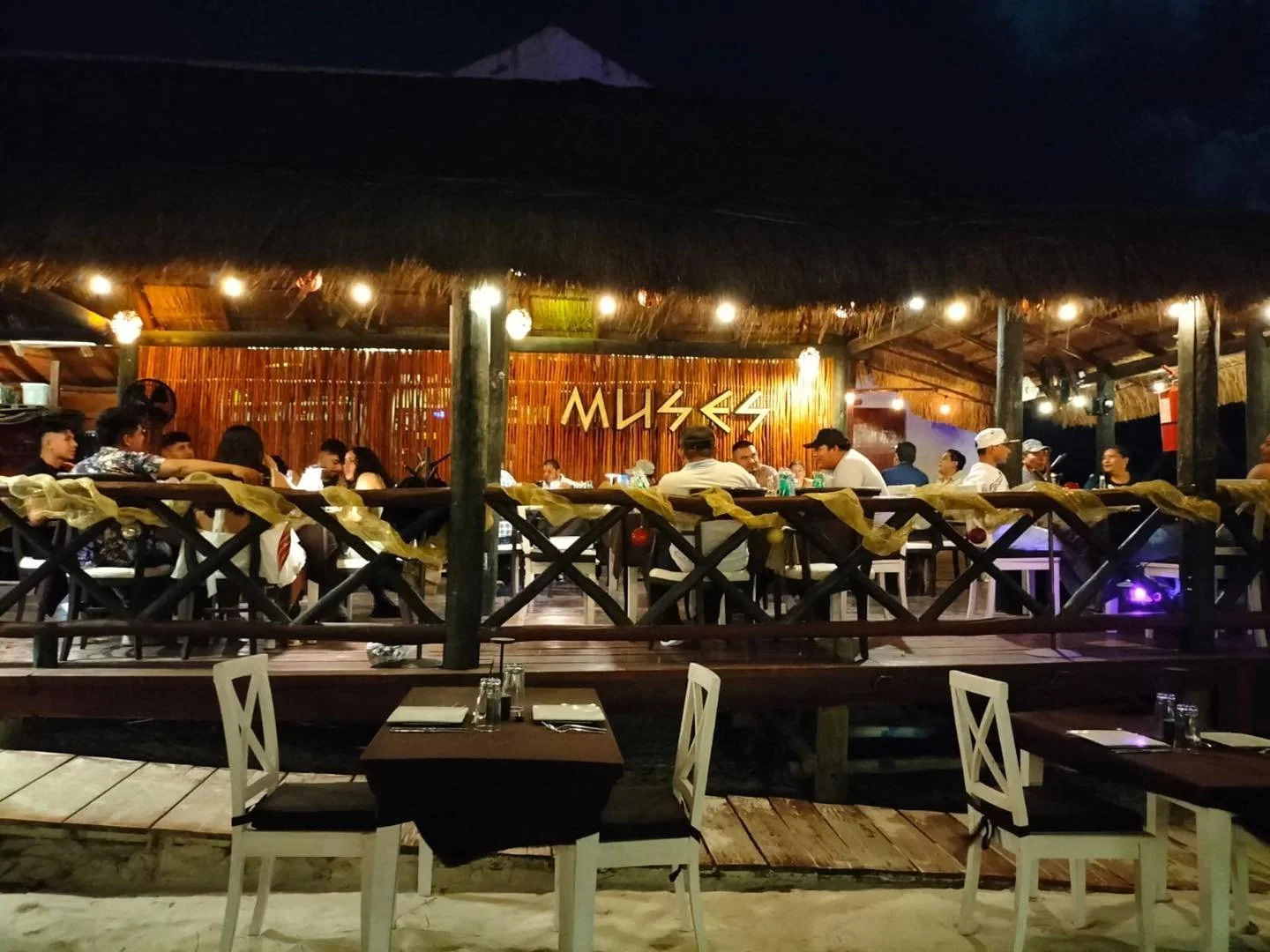 Make a reservation: +52 998 347 9496