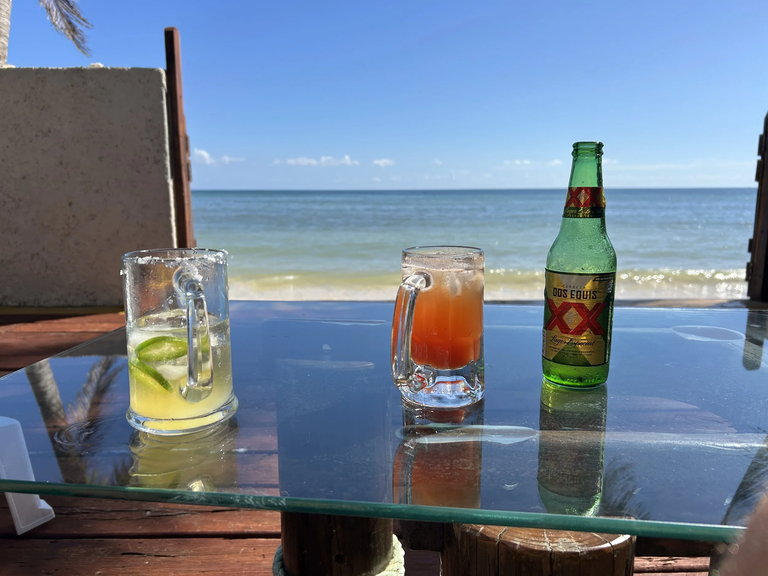 Cheladas, mi-cheladas, clamatos 