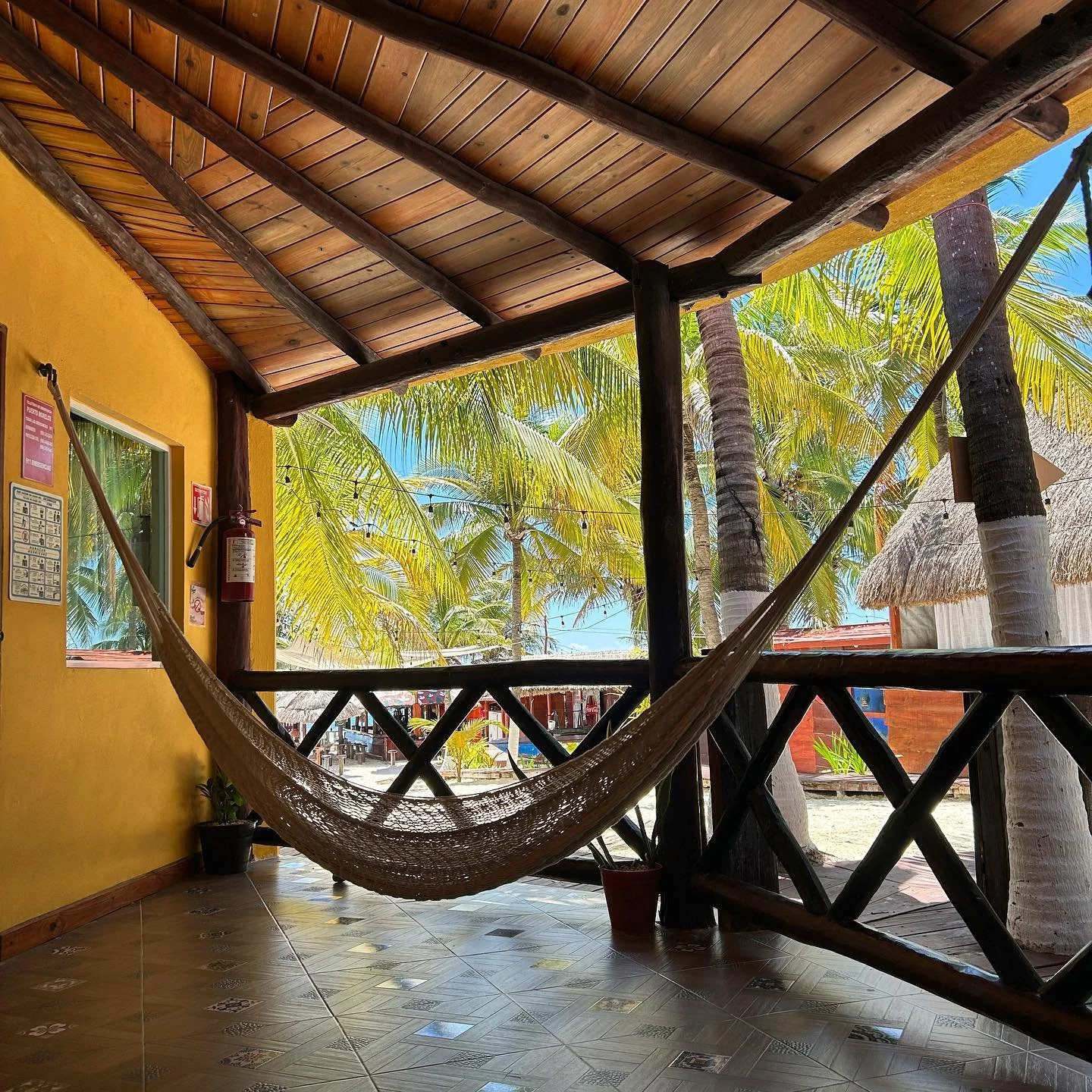 We love providing that feeling of &ldquo;home sweet home&rdquo; 🫶🏽🐚🌴 #divinglodgedowntown #puertomorelos #beachfrontstays #rivieramaya #mexico