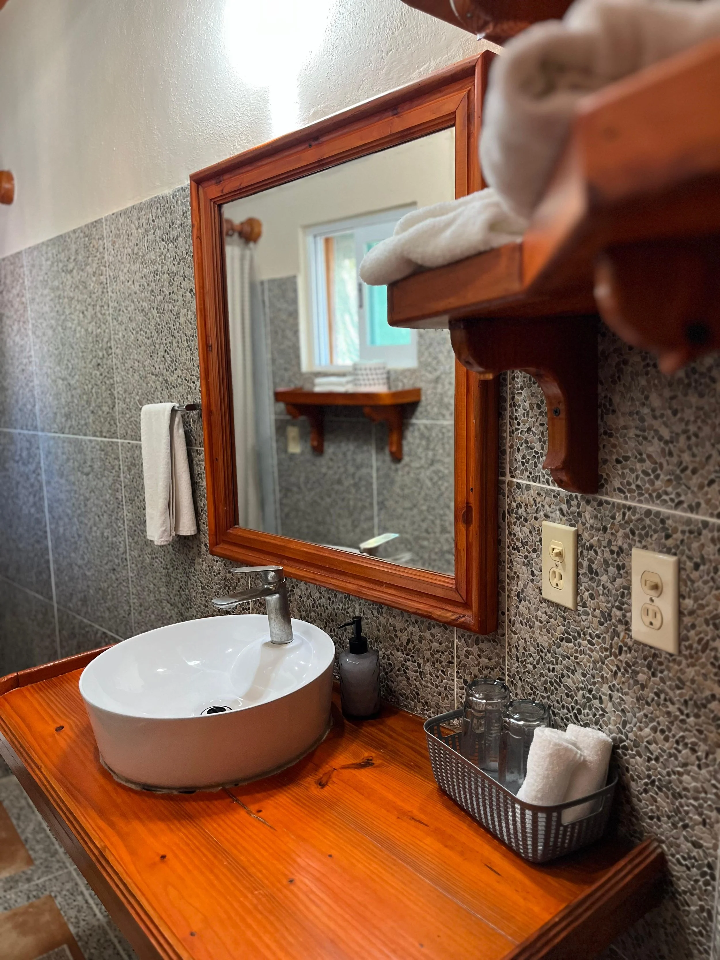 Cab#5:Vertical_baño.jpeg