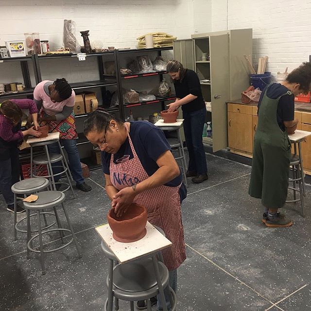 👋🏿Hey West Philly! I'm partnering with @blackhoundclay to provide a TUITION SCHOLARSHIP for a ✨person of color✨ in the community to join us in &quot;Exploring African Ceramic Traditions&quot;. We meet Sundays 10am-1pm (10/20, 10/27, 11/3, 11/10) an