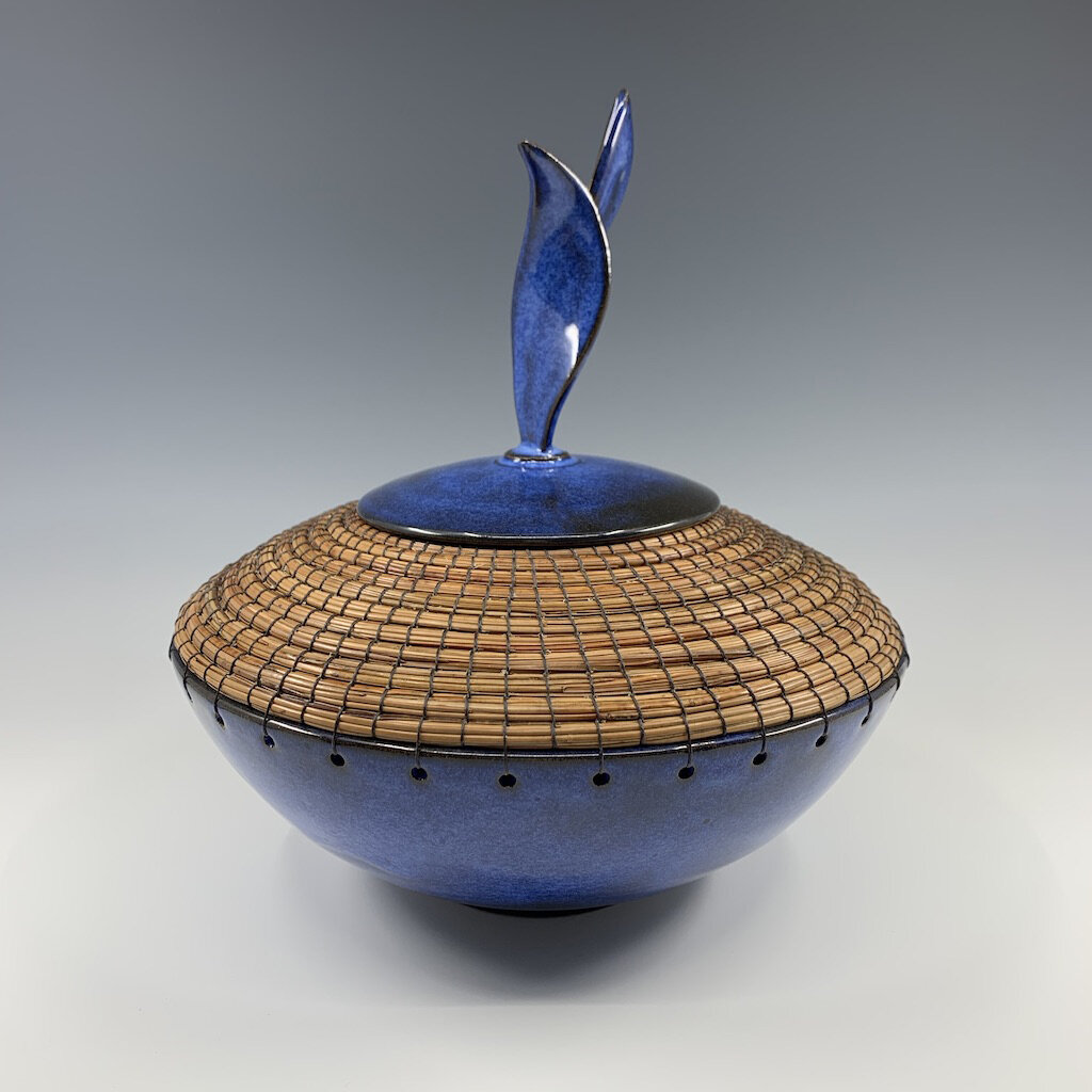 LEAFY LIDDED INDIGO BOWL