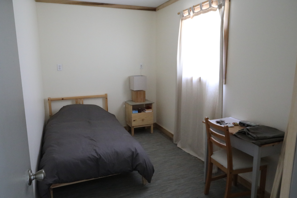 Twin-bed-private-room-window.png