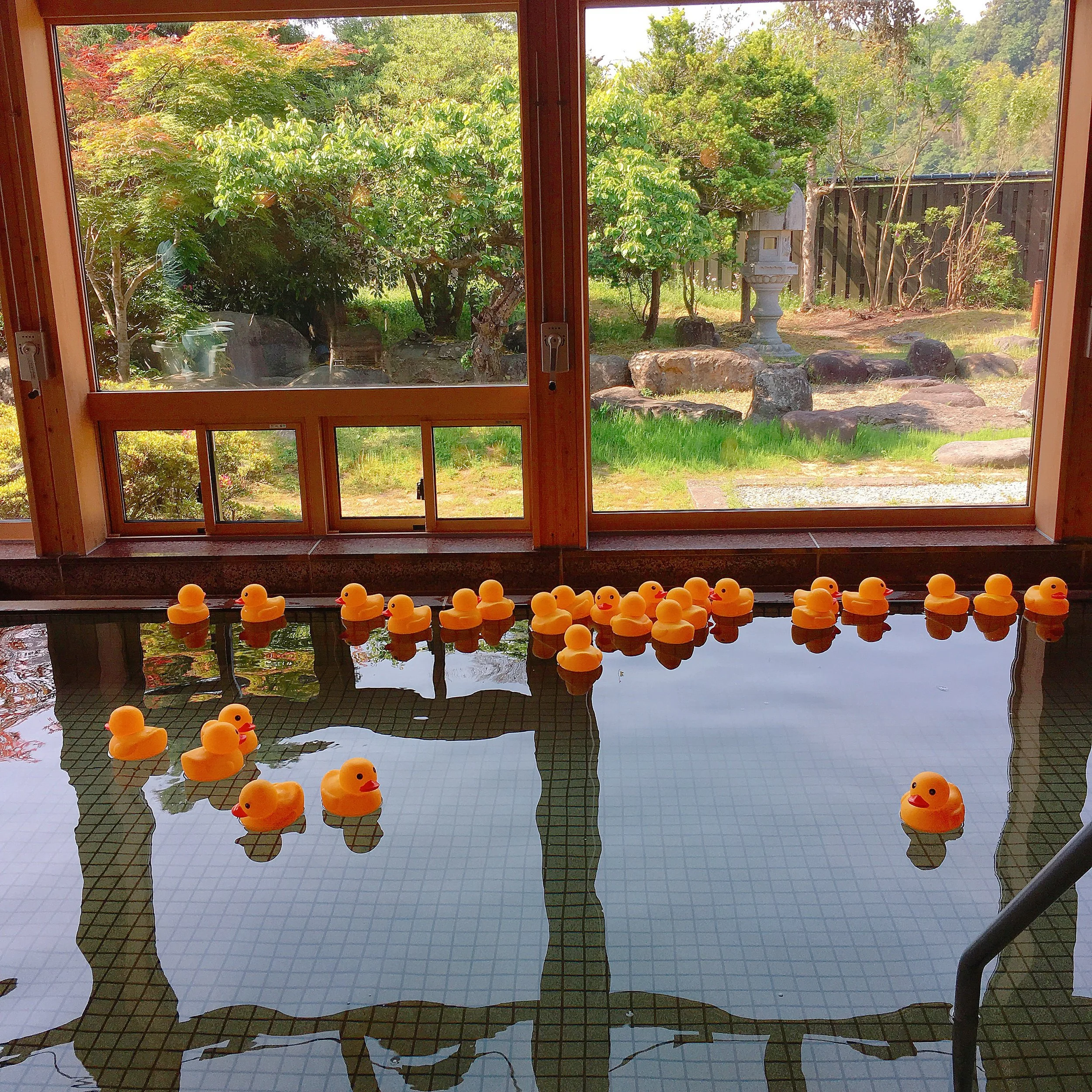 新穂潟上温泉 熱の湯