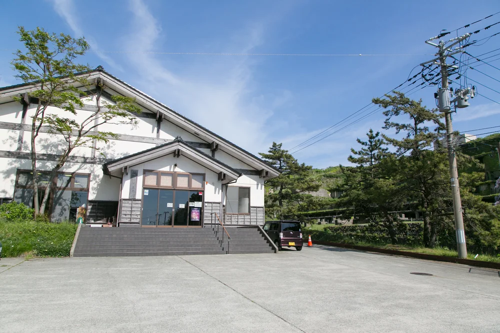 佐渡らしい体験といえばこれ 相川技能伝承展示館 で無名異焼の陶芸体験をしよう さどトリコ サドトリコ さどとりこ