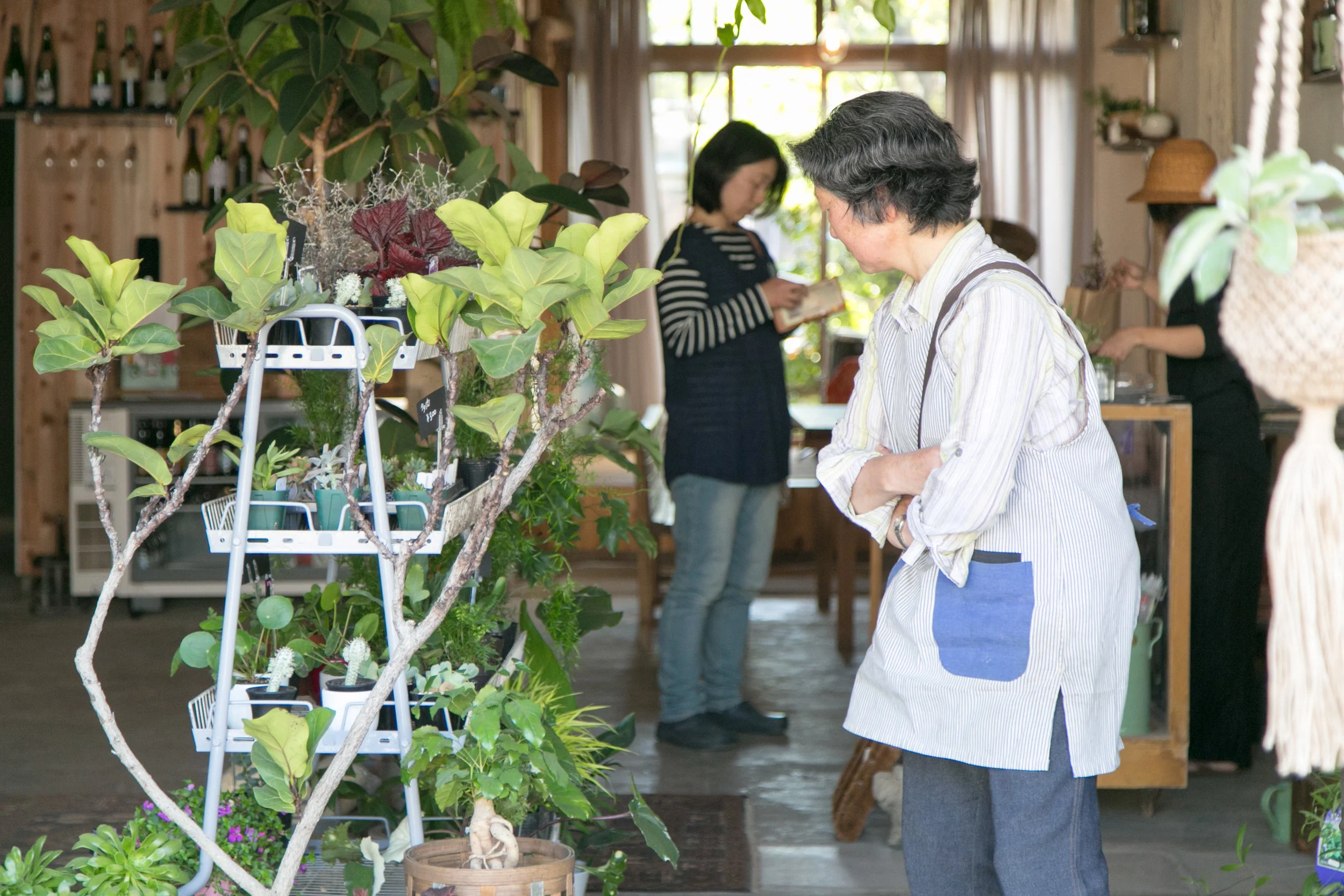 近所に住んでいる方もよく通うお店