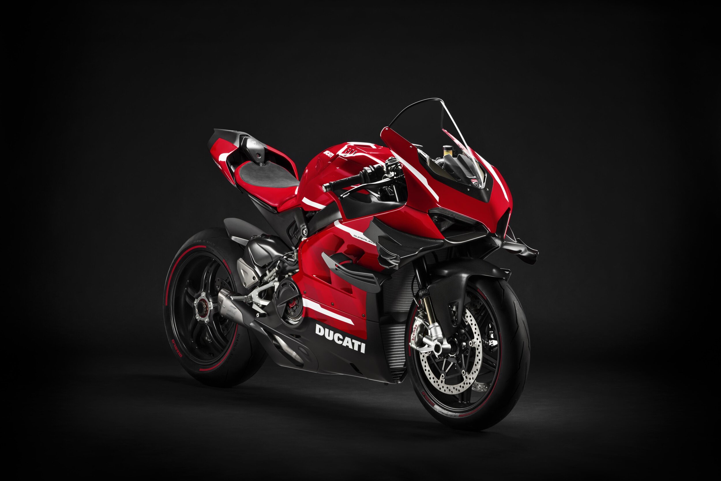 01_Ducati Superleggera V4_UC145951_High.jpg