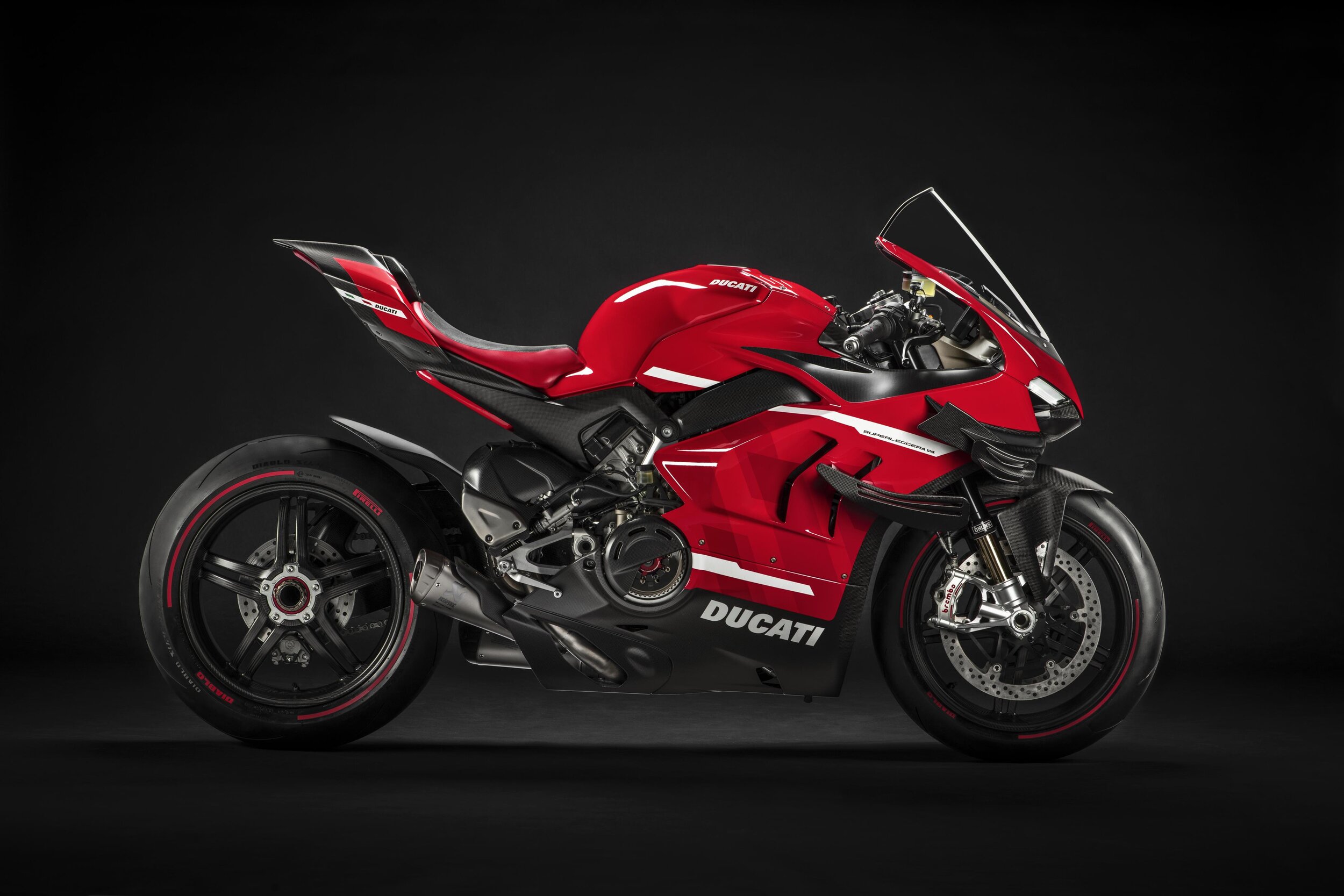 02_Ducati Superleggera V4_UC145954_High.jpg