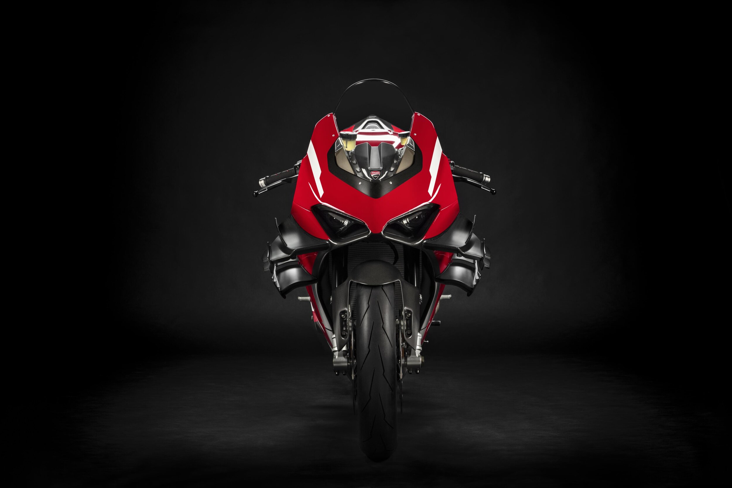 04_Ducati Superleggera V4_UC145952_High.jpg