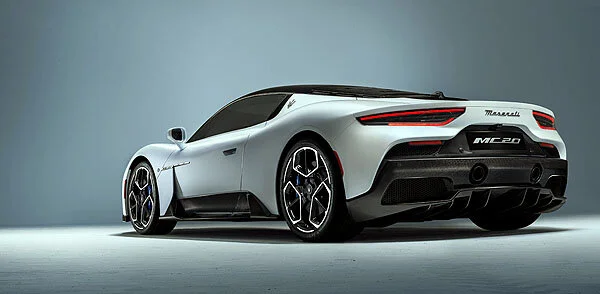 16852-MaseratiMC20.jpg