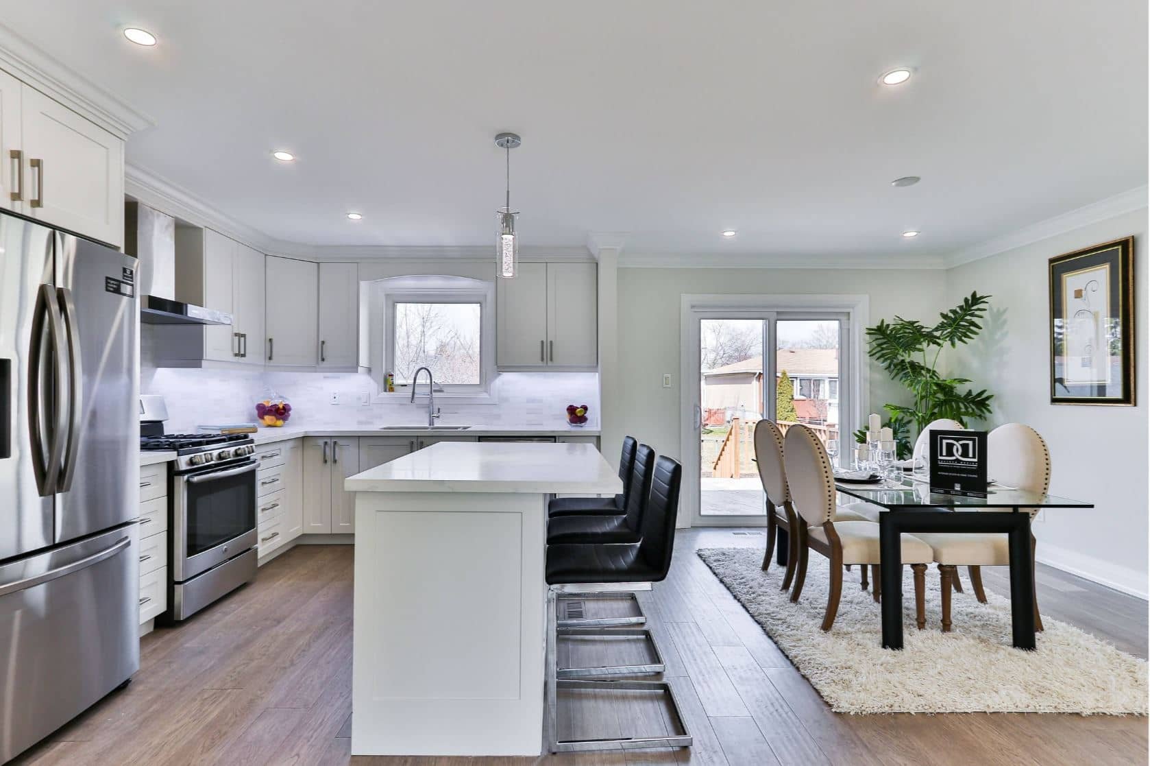 U Shaped Kitchen with Living Room